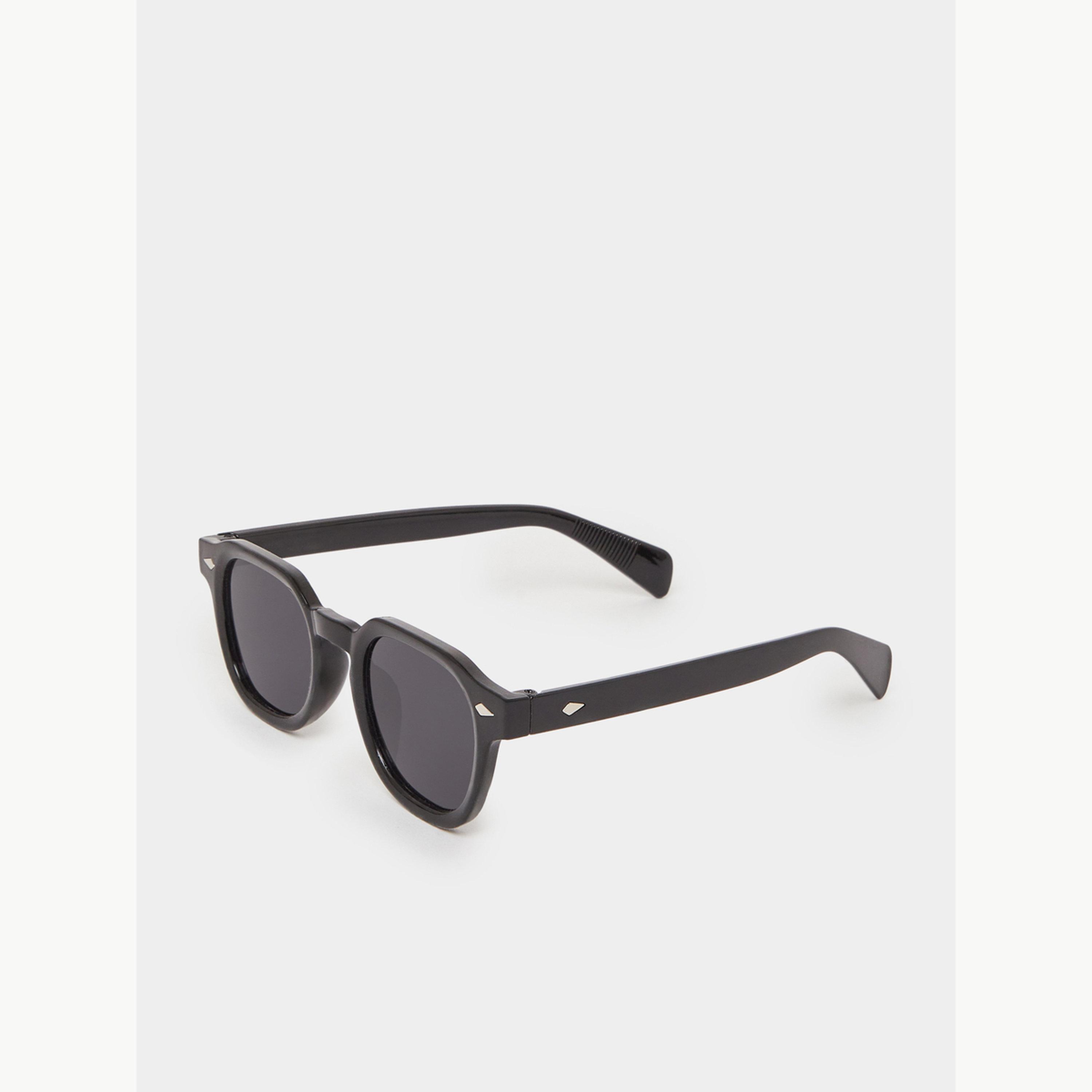 Styli Solid Round Sunglasses-men-sunglasses-image-1