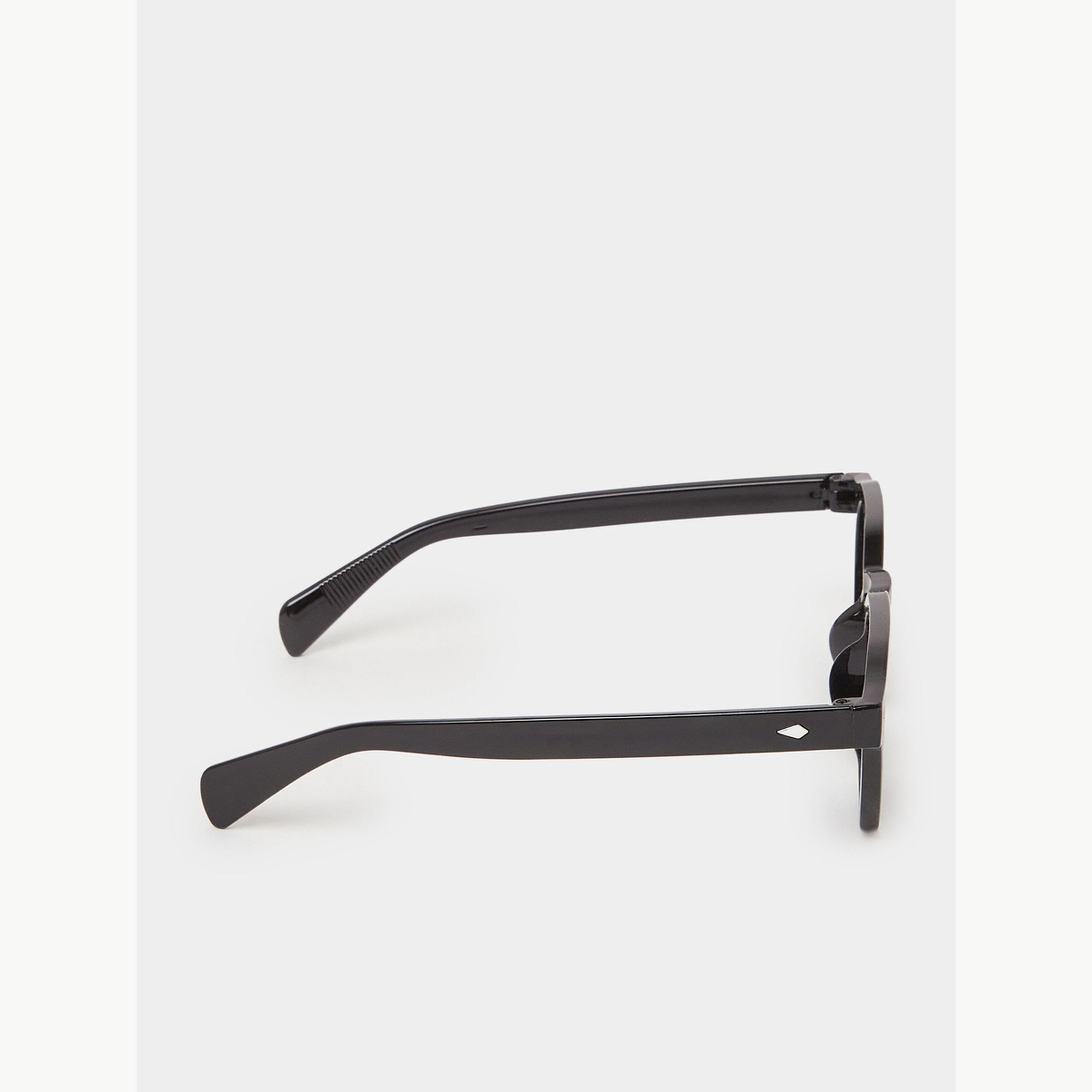 Styli Solid Round Sunglasses-men-sunglasses-image-4