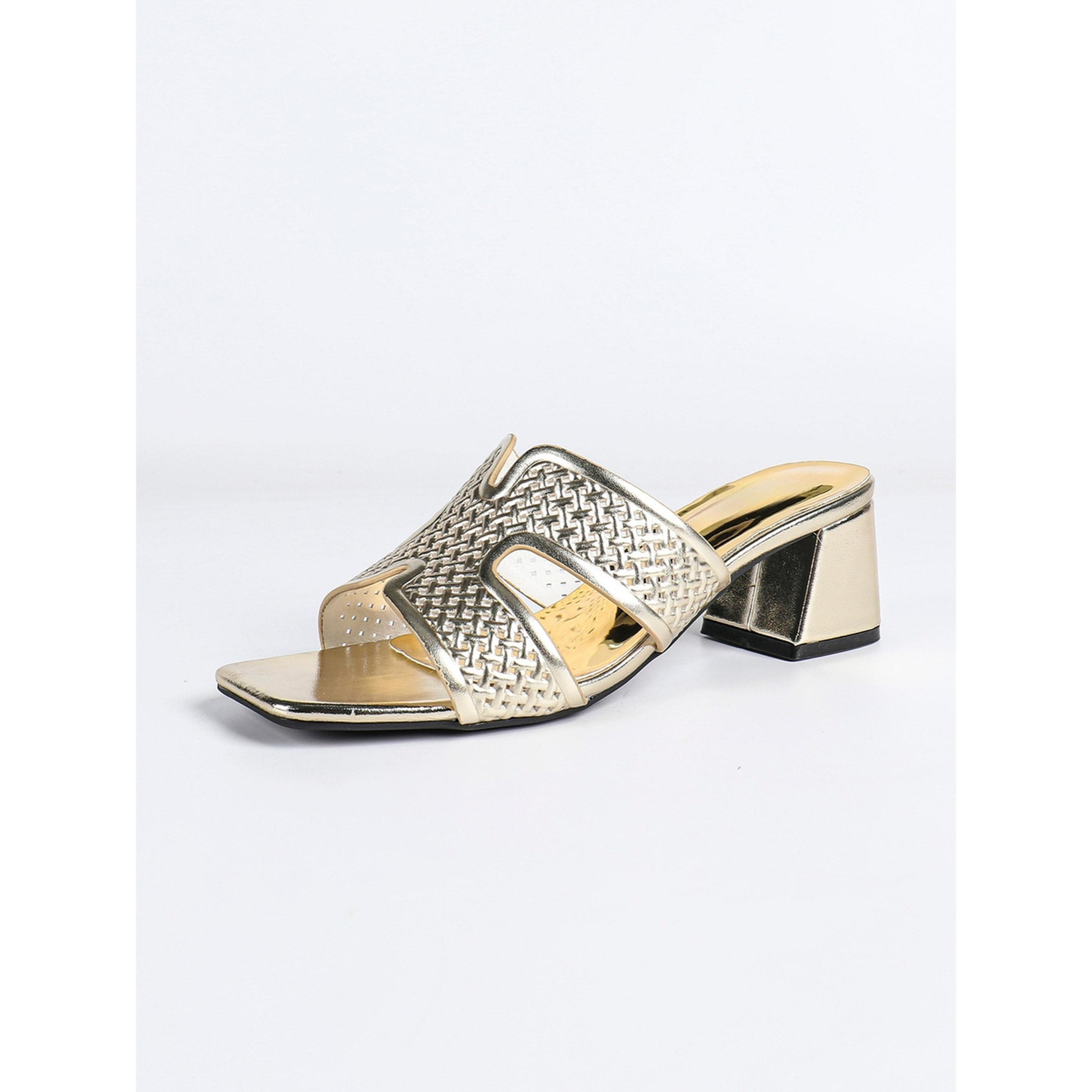 صندل بكعب عريض وسيور بتفاصيل بارزة الملمس-women-shoes-sandals-heeled-image-1