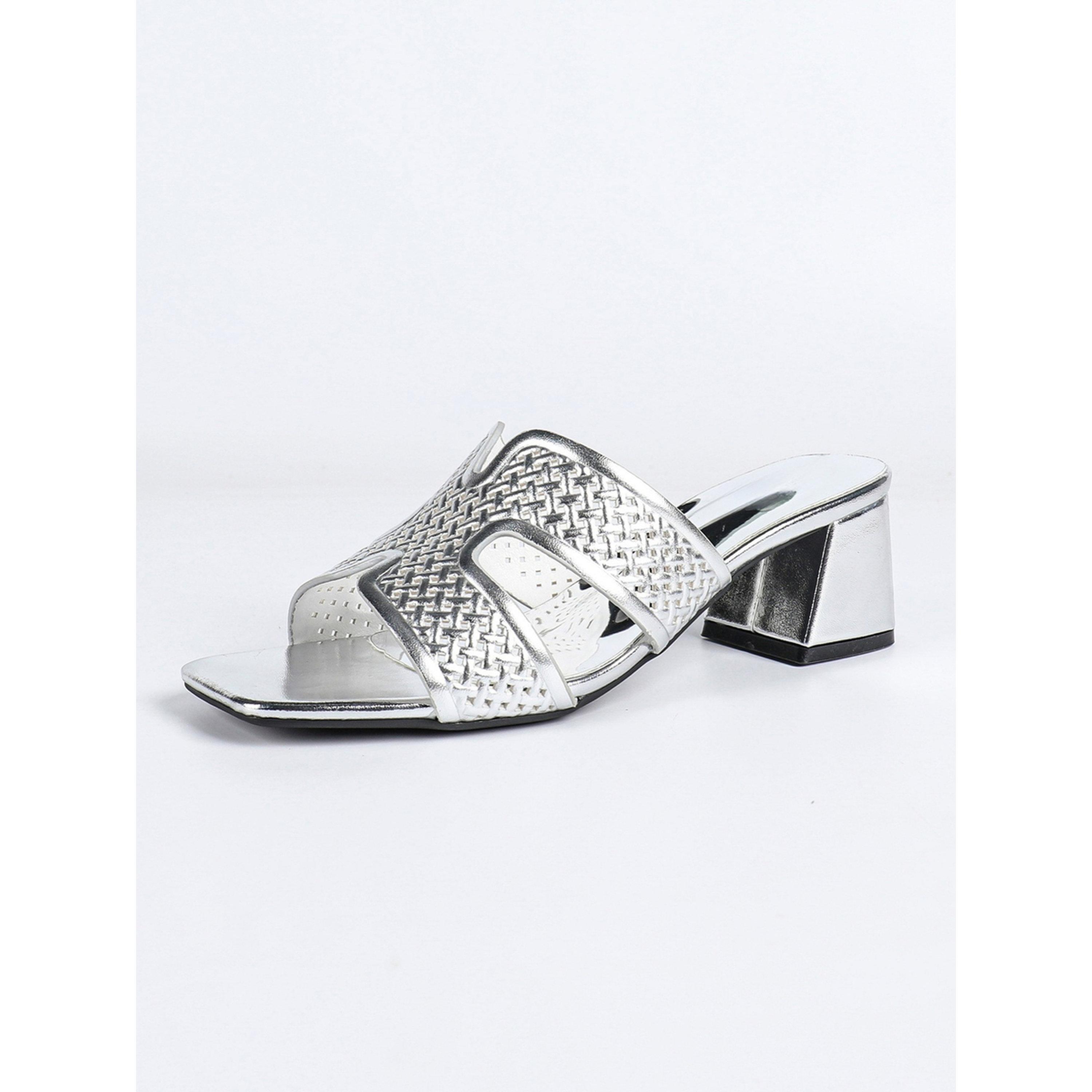 صندل بكعب عريض وسيور بتفاصيل بارزة الملمس-women-shoes-sandals-heeled-image-1