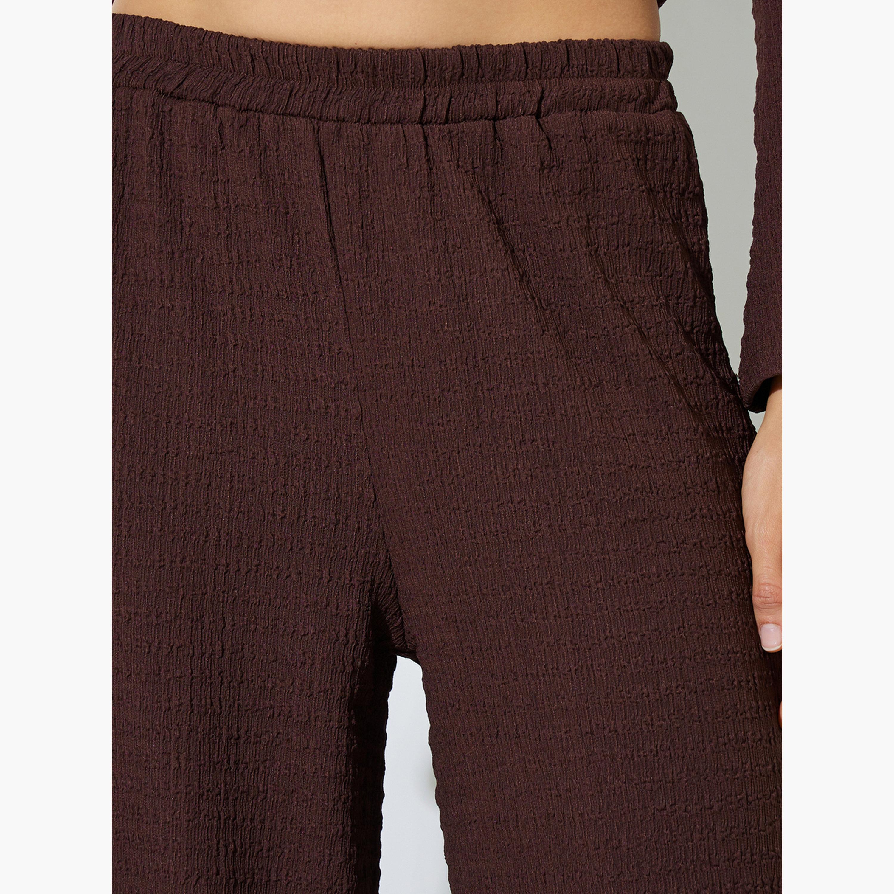 بنطال بأرجل واسعة محبوك بتفاصيل بارزة الملمس-women-clothing-trousers-image-4