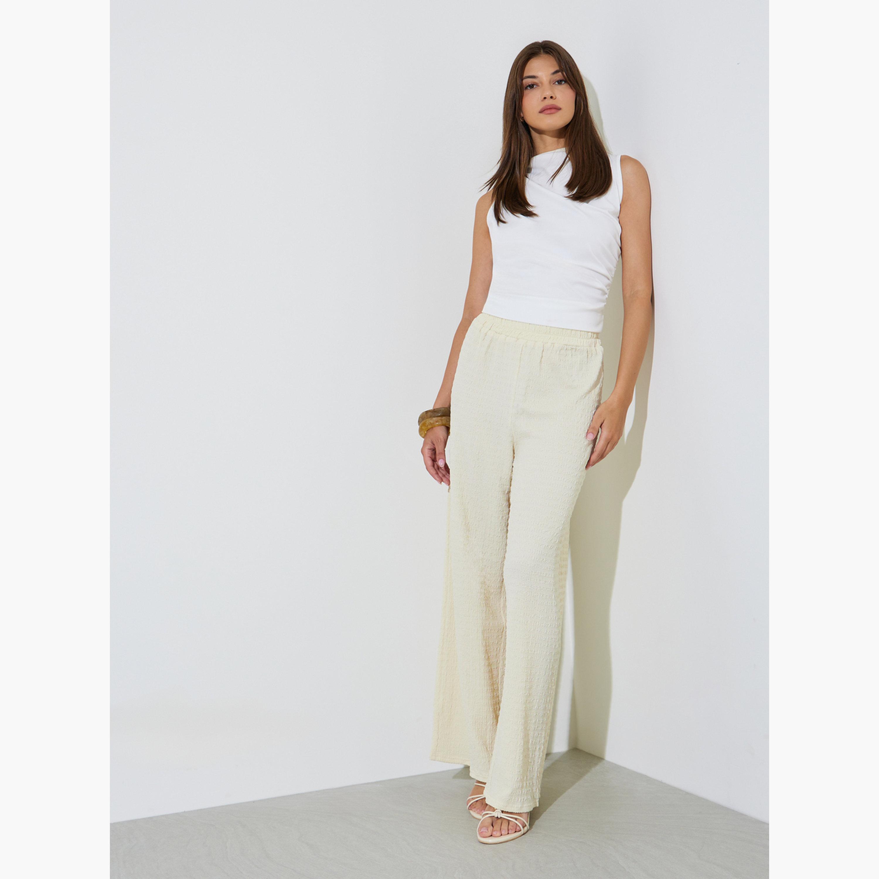 بنطال بأرجل واسعة محبوك بتفاصيل بارزة الملمس-women-clothing-trousers-image-2
