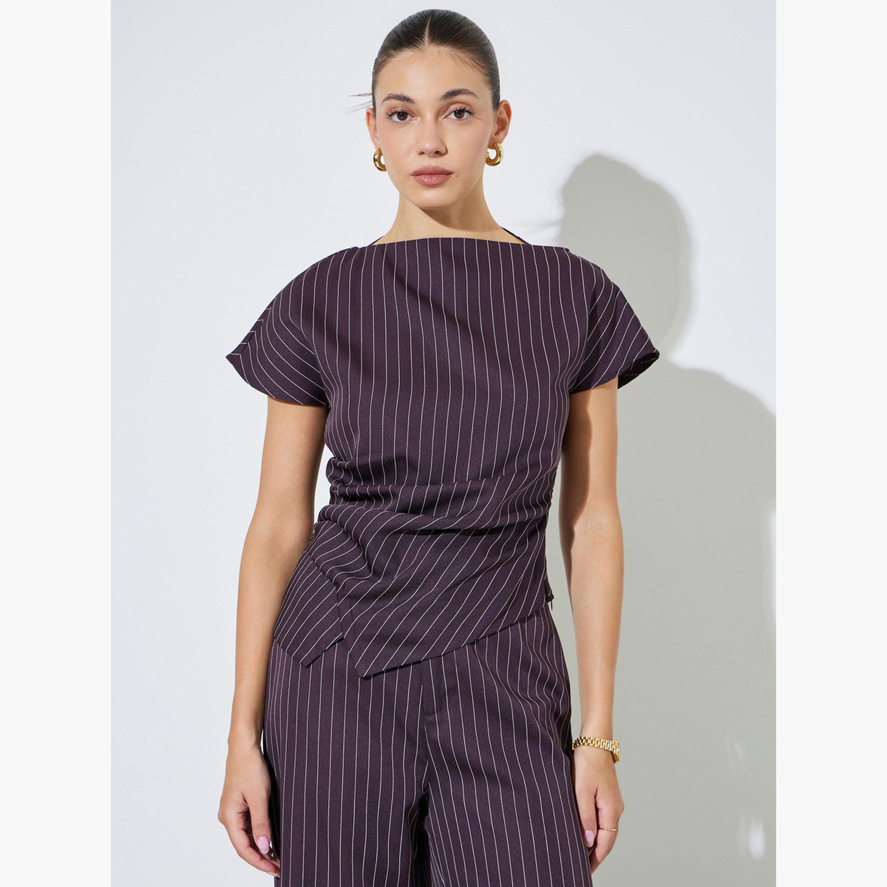 بلوزة بحافة غير متماثلة ونمط خطوط رفيعة-women-clothing-shirtsandblouses-blouses-image-1