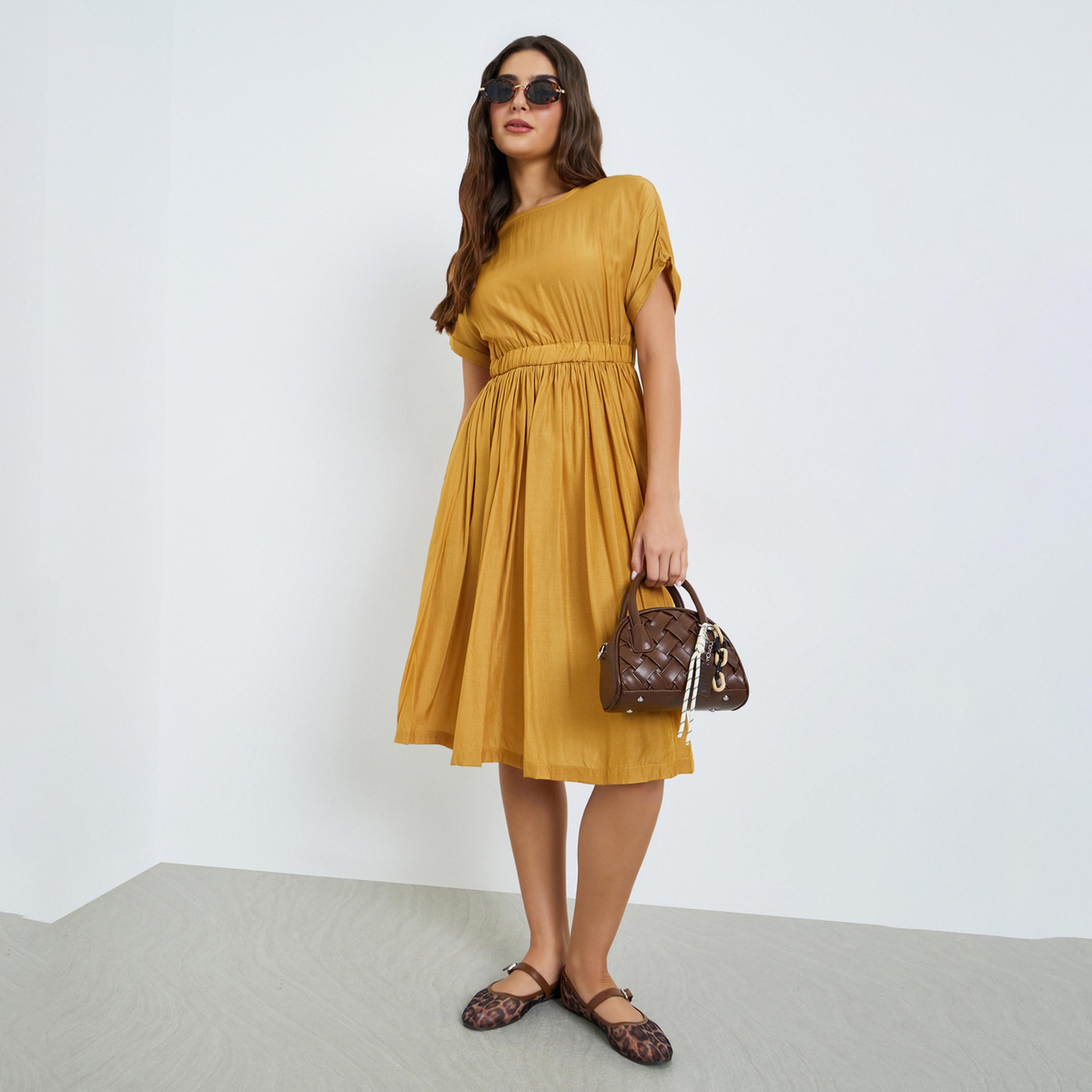 فستان ميدي بحافة واسعة سادة خردلي-women-clothing-dresses-image-1