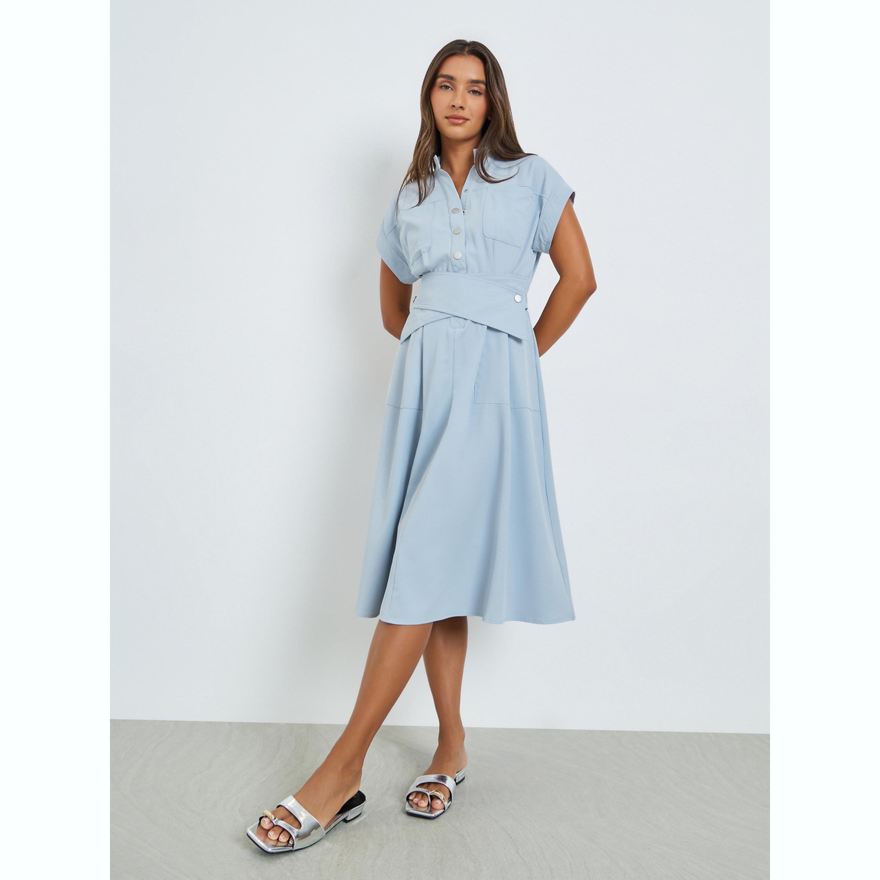 فستان ميدي أزرق بأكمام قصيرة وتفاصيل لافة-women-clothing-dresses-image-3