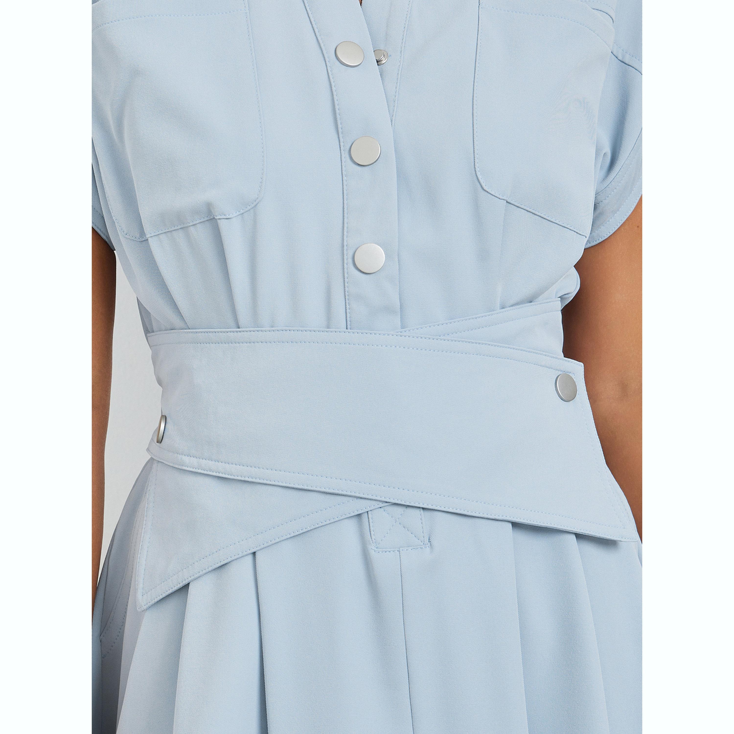فستان ميدي أزرق بأكمام قصيرة وتفاصيل لافة-women-clothing-dresses-image-5
