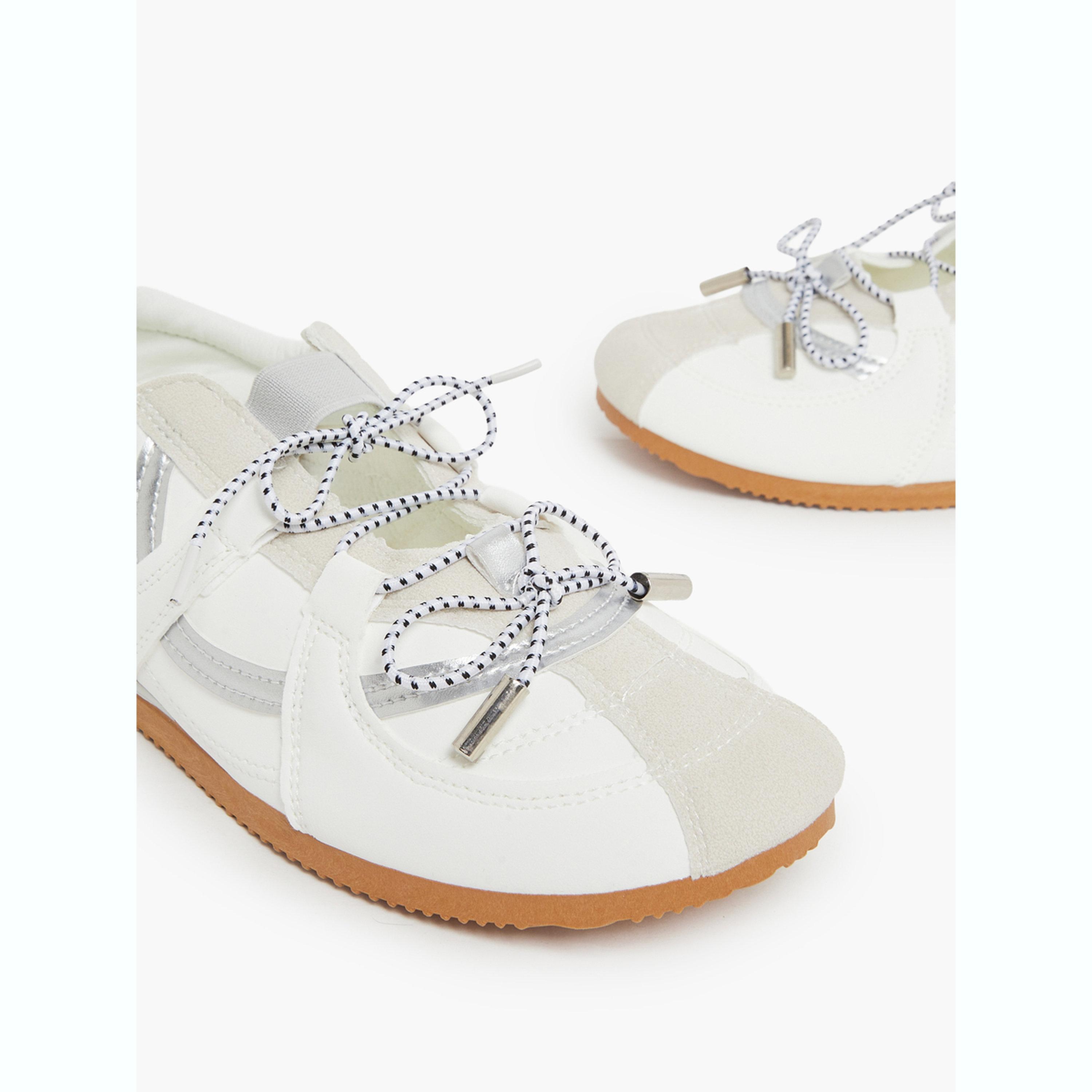 حذاء سنيكرز سادة برباط-women-shoes-sneakers-image-4