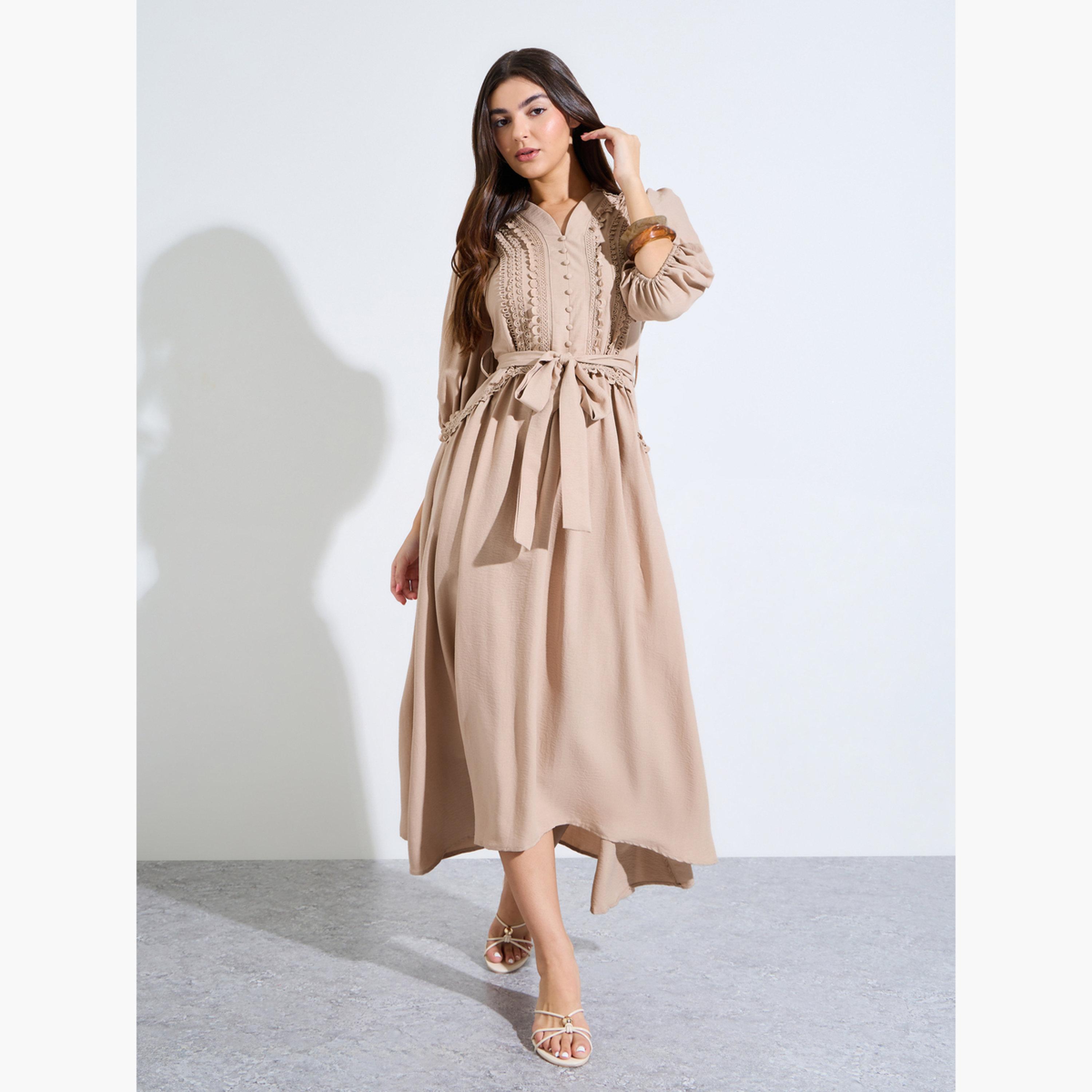 فستان طويل بحافة واسعة وتفاصيل دانتيل-women-clothing-dresses-image-1