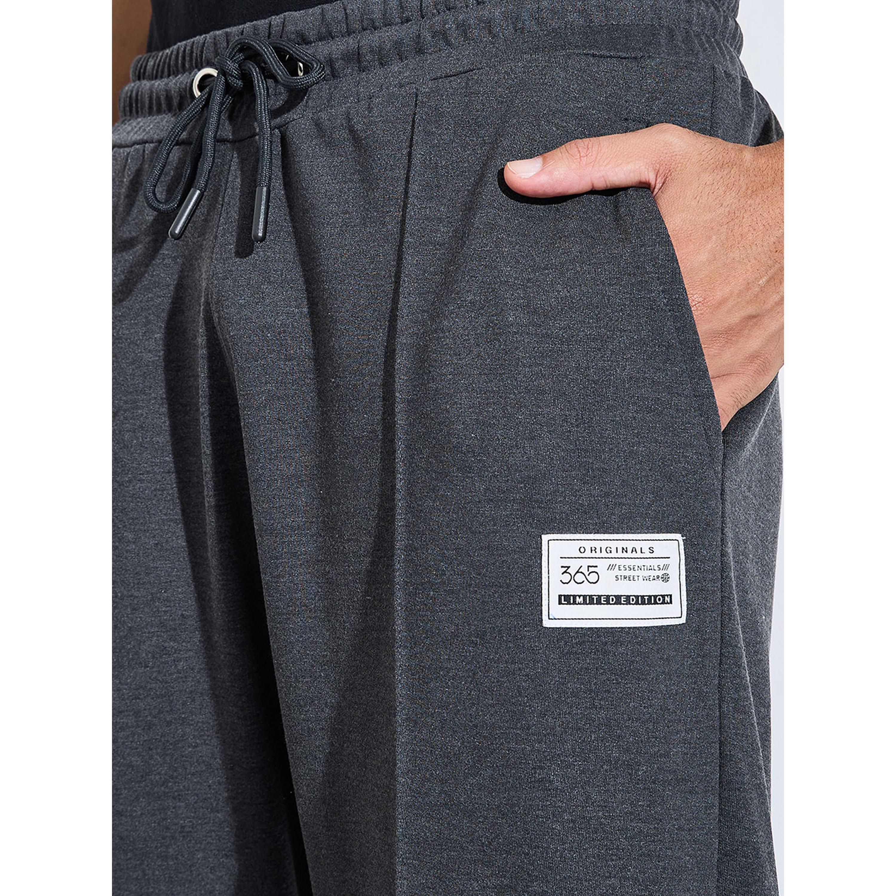 جوغر واسع بتفاصيل شارة وكشكشة-men-clothing-joggers-image-3