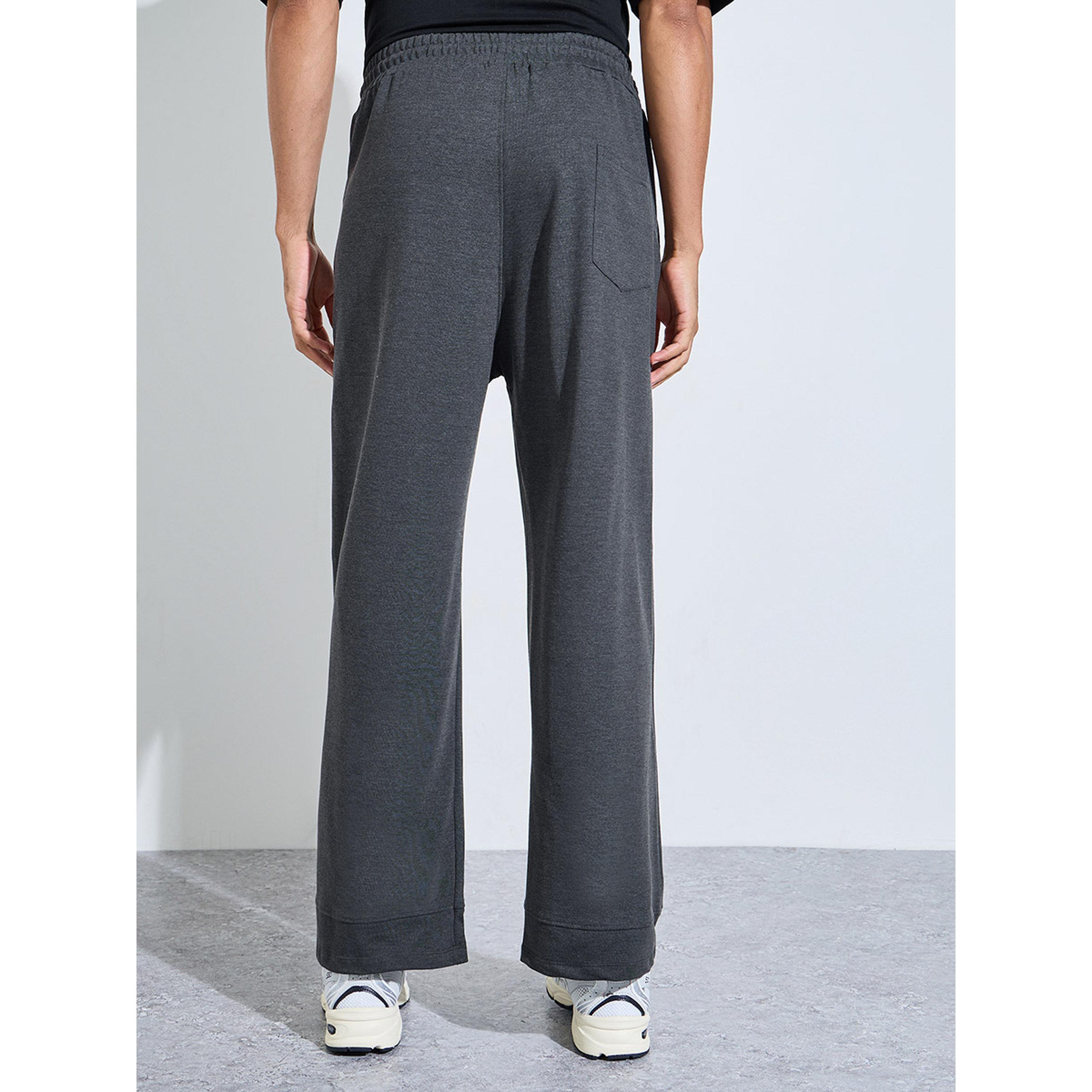 جوغر واسع بتفاصيل شارة وكشكشة-men-clothing-joggers-image-4