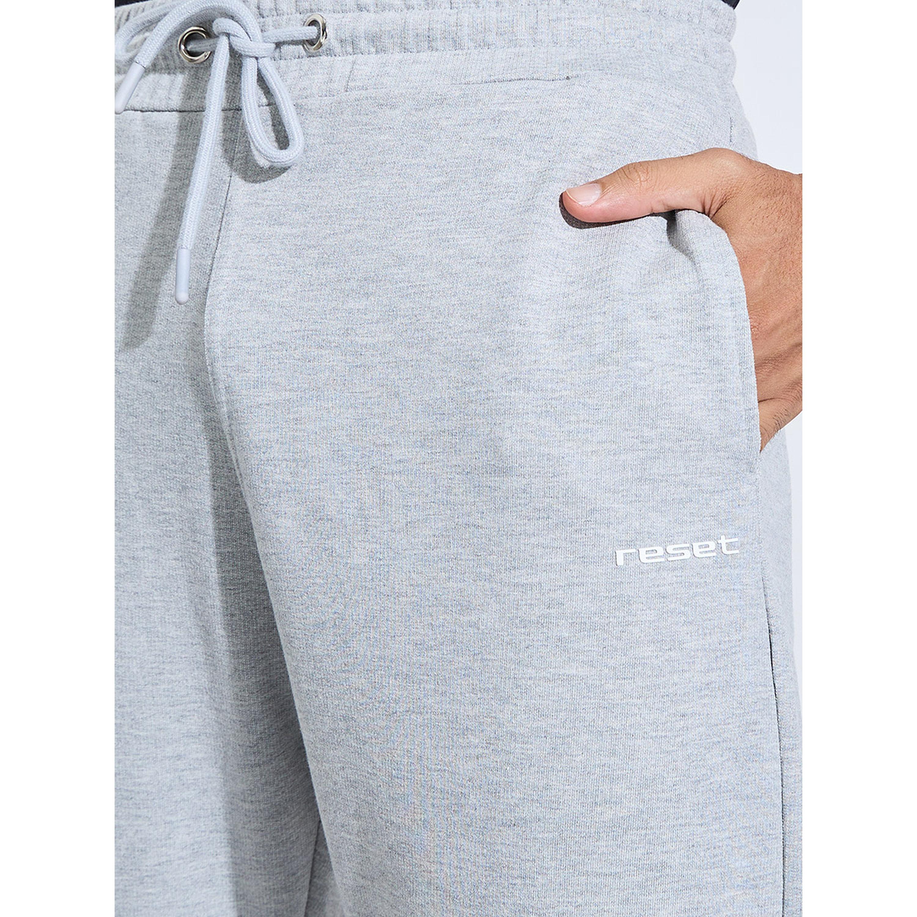 جوغر واسع بتفاصيل جيوب وطبعة شعار-men-clothing-joggers-image-3
