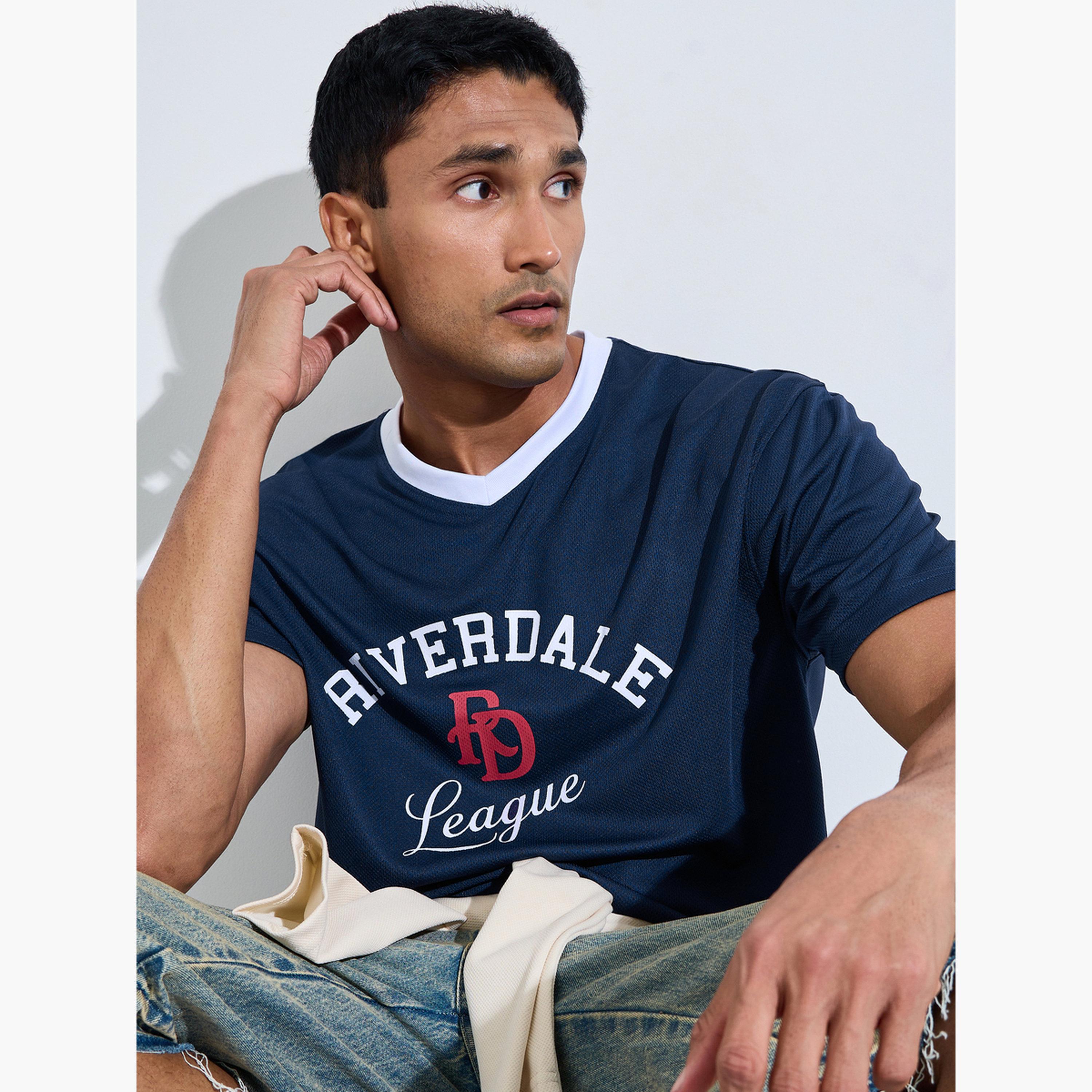 ستايلي - تيشيرت رجالي فضفاض لكرة القدم بتصميم مضلع متباين-men-clothing-tshirtsandpolos-tshirts-image-3