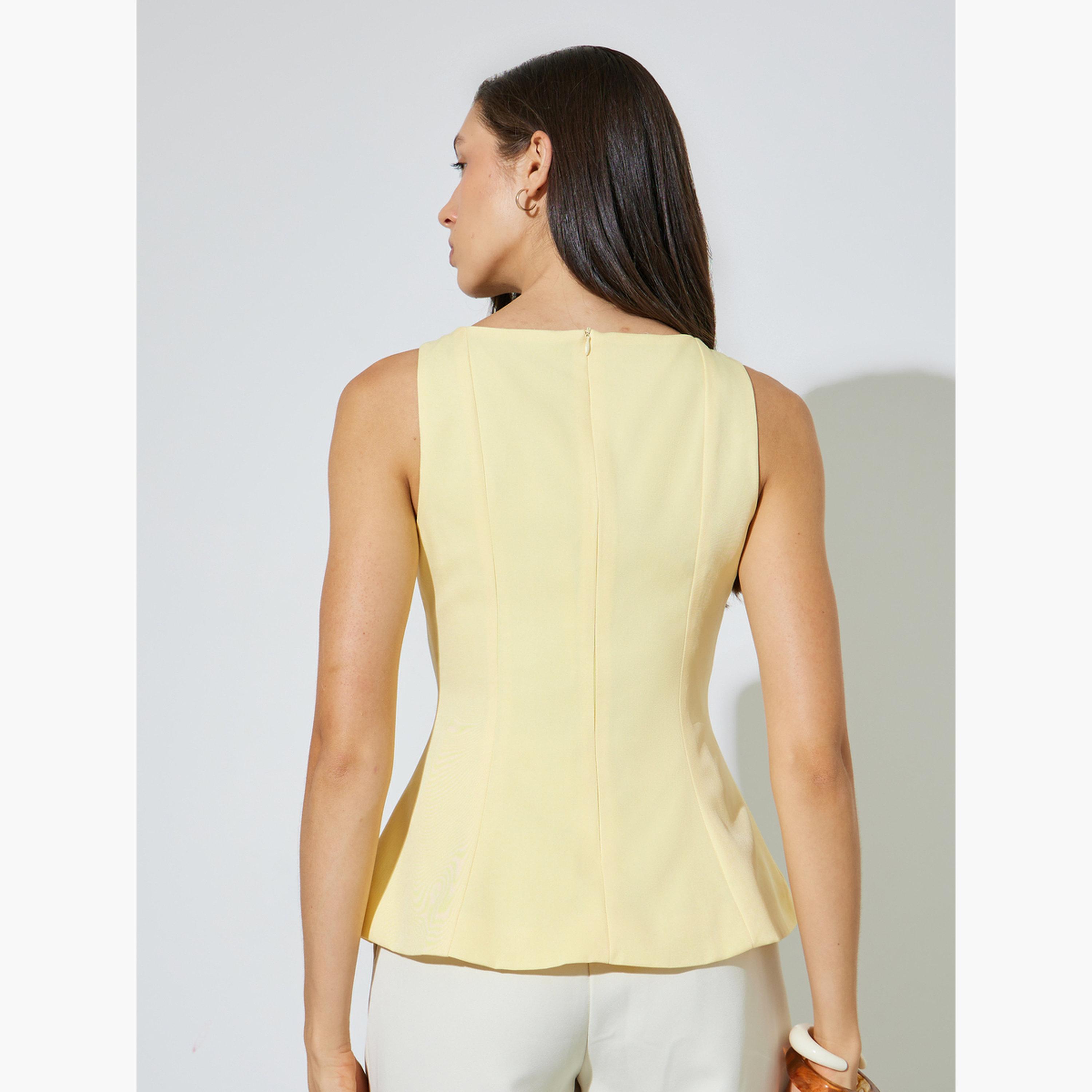 ستايلي - بلوزة صفراء بدون أكمام تصميم بيبلوم-women-clothing-shirtsandblouses-blouses-image-4