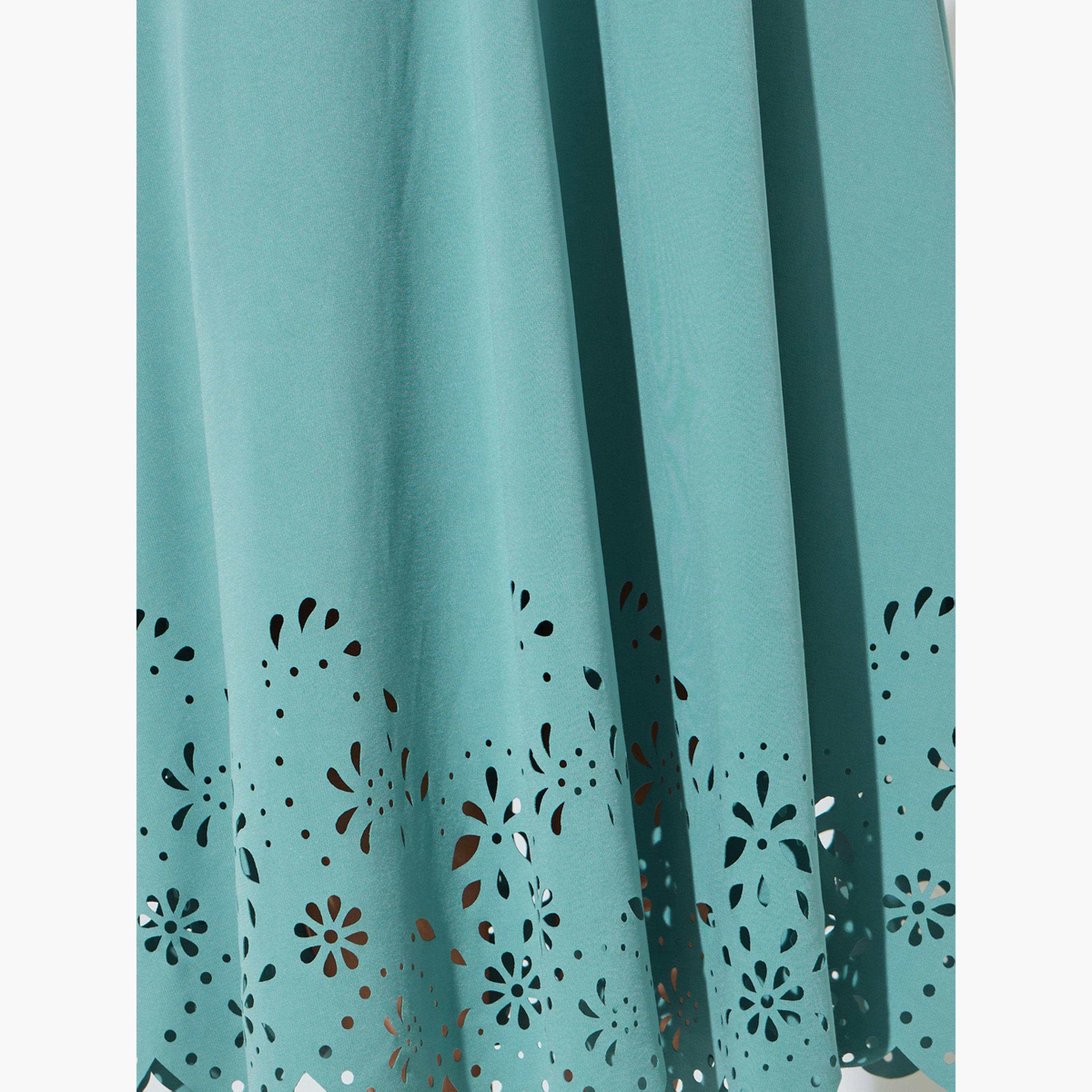 ستايلي - فستان ماكسي أخضر بدون أكمام تصميم  A، مزين بقصات ليزرية-women-clothing-dresses-image-5