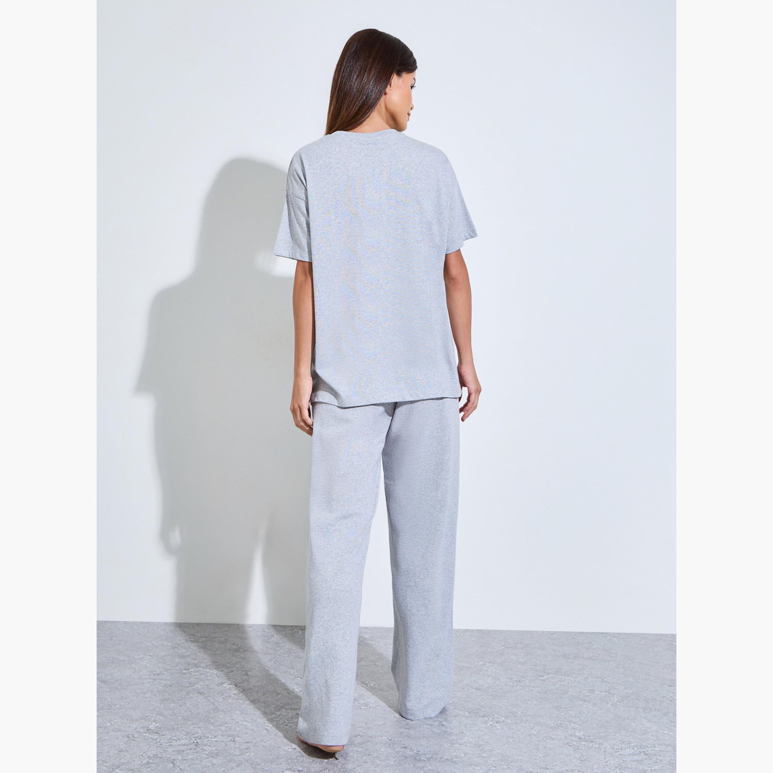 Styli Grey Bow Print Drop Shoulder T-Shirt and Pyjama Set-women-clothing-nightwear-pyjamas-longsets-image-3