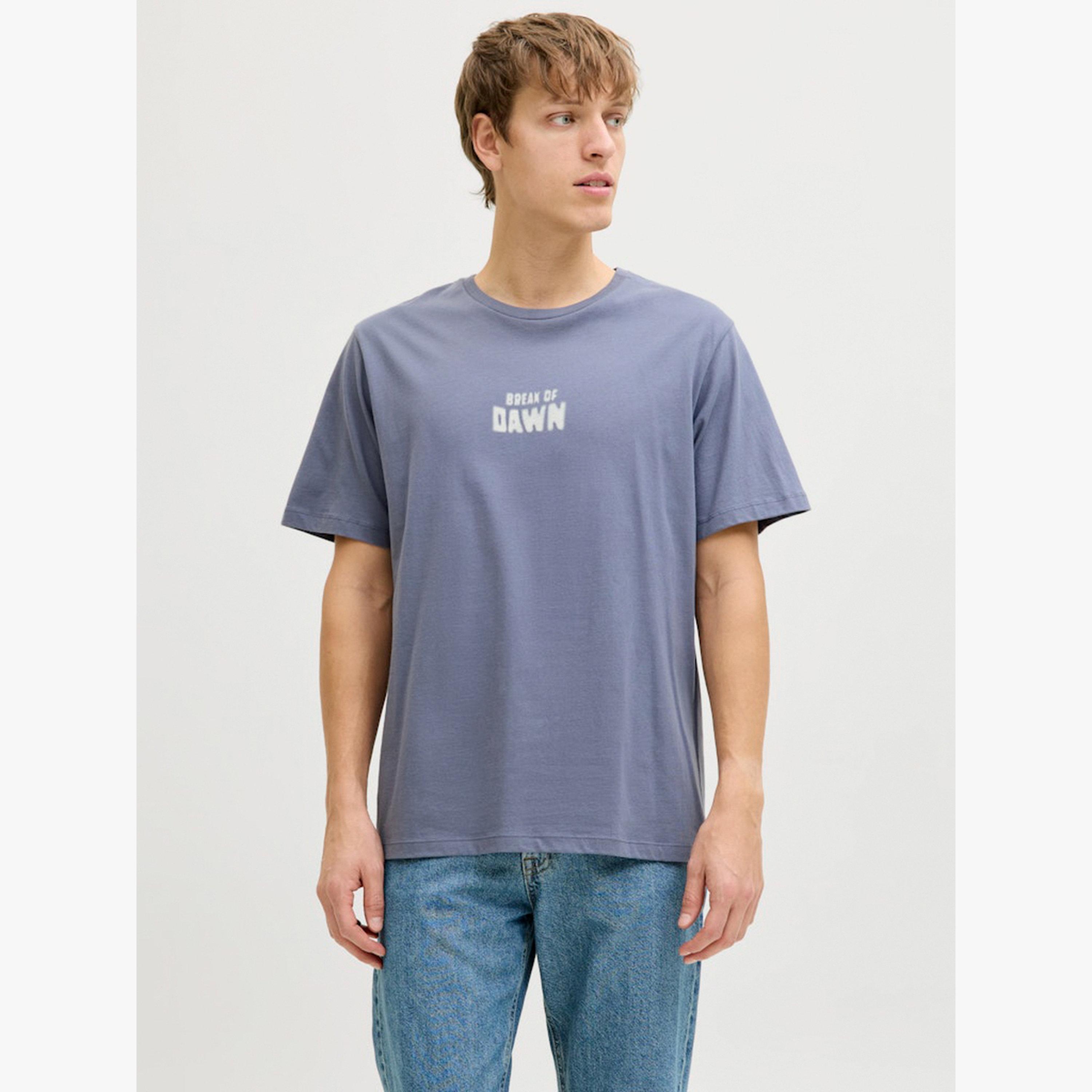 تيشيرت بياقة دائرية وطبعة جرافيك-men-clothing-tshirtsandpolos-tshirts-image-1