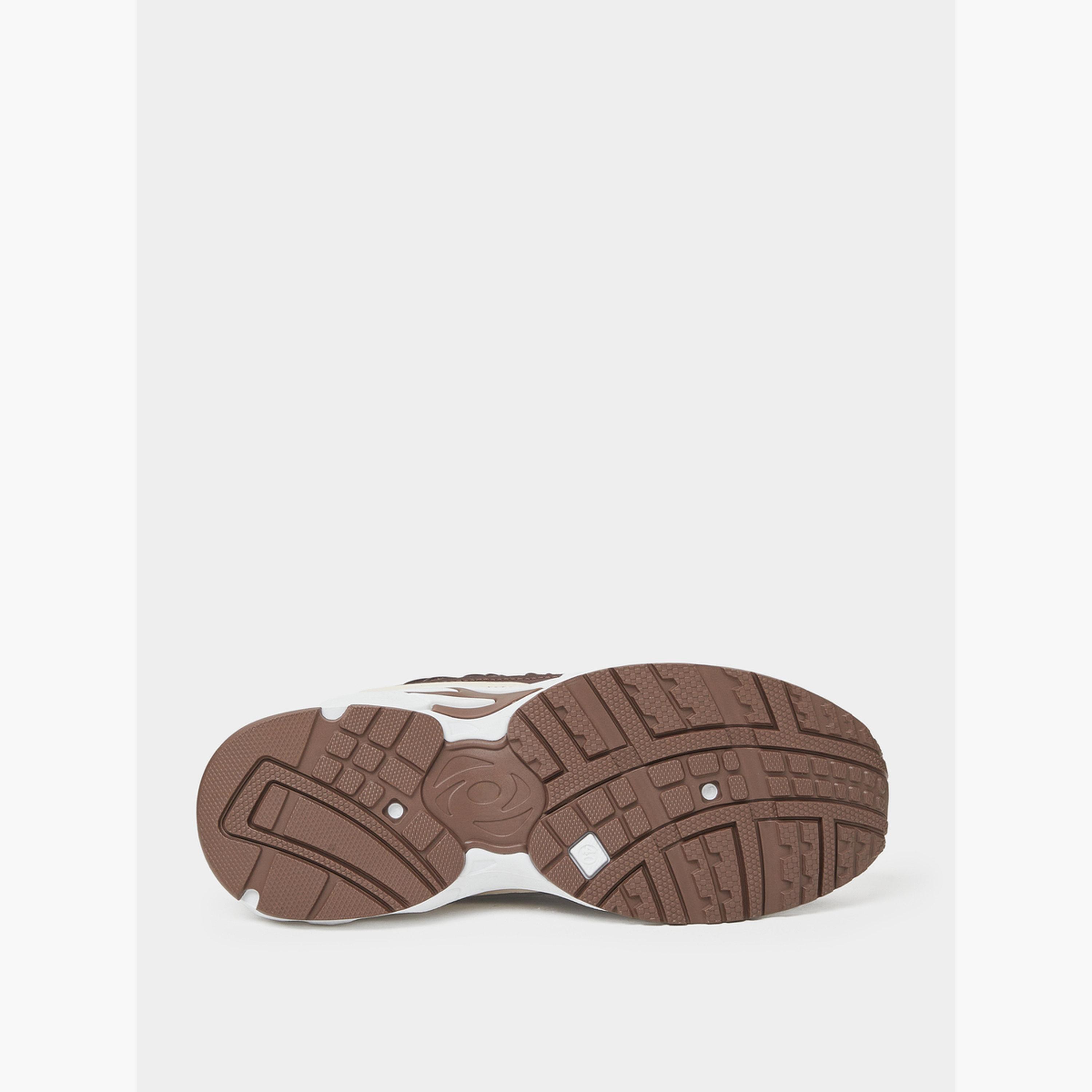 ستايلي - حذاء رياضي بني اللون ذو ملمس مميز-women-shoes-sneakers-image-6