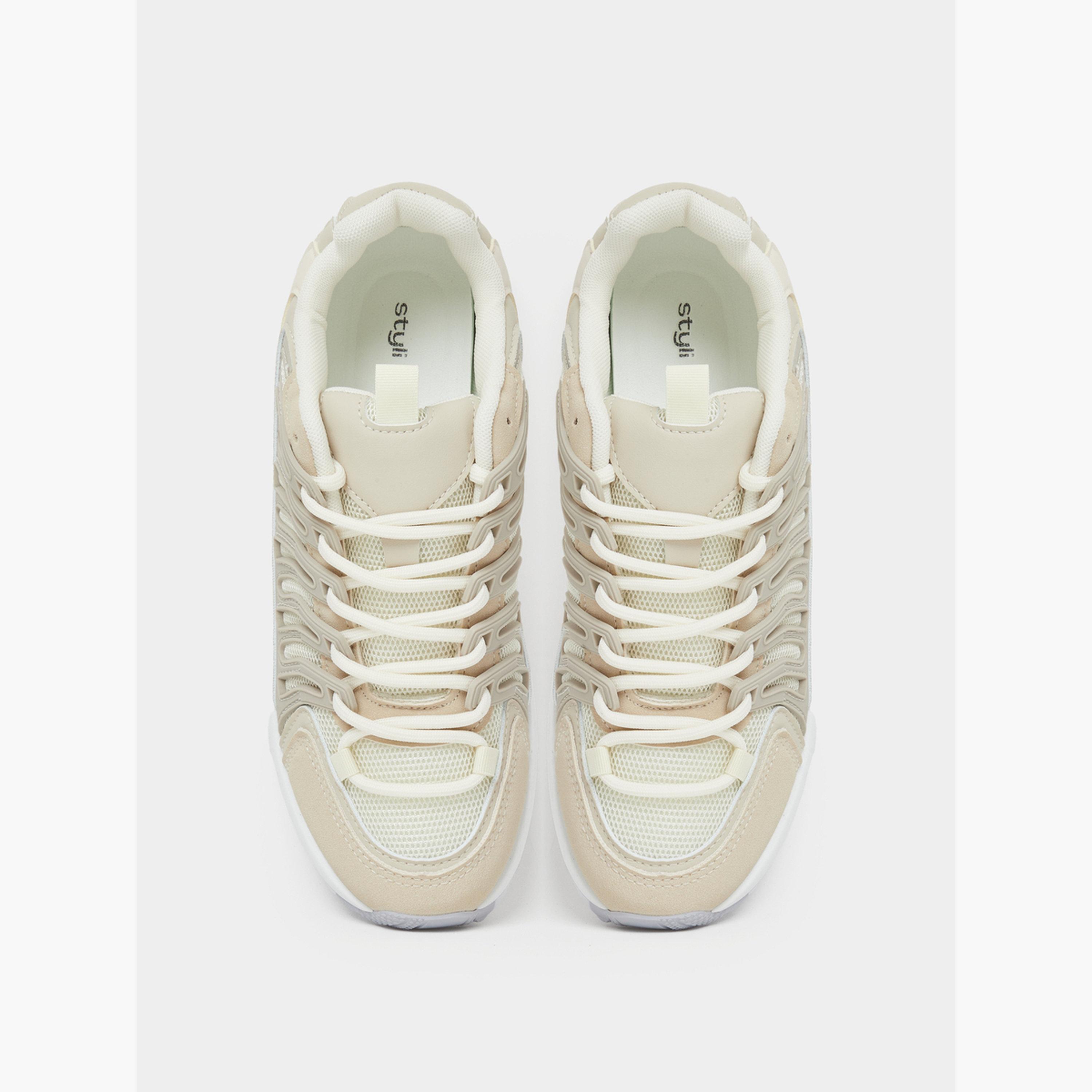 ستايلي - حذاء رياضي بيج اللون ذو ملمس مميز-women-shoes-sneakers-image-3