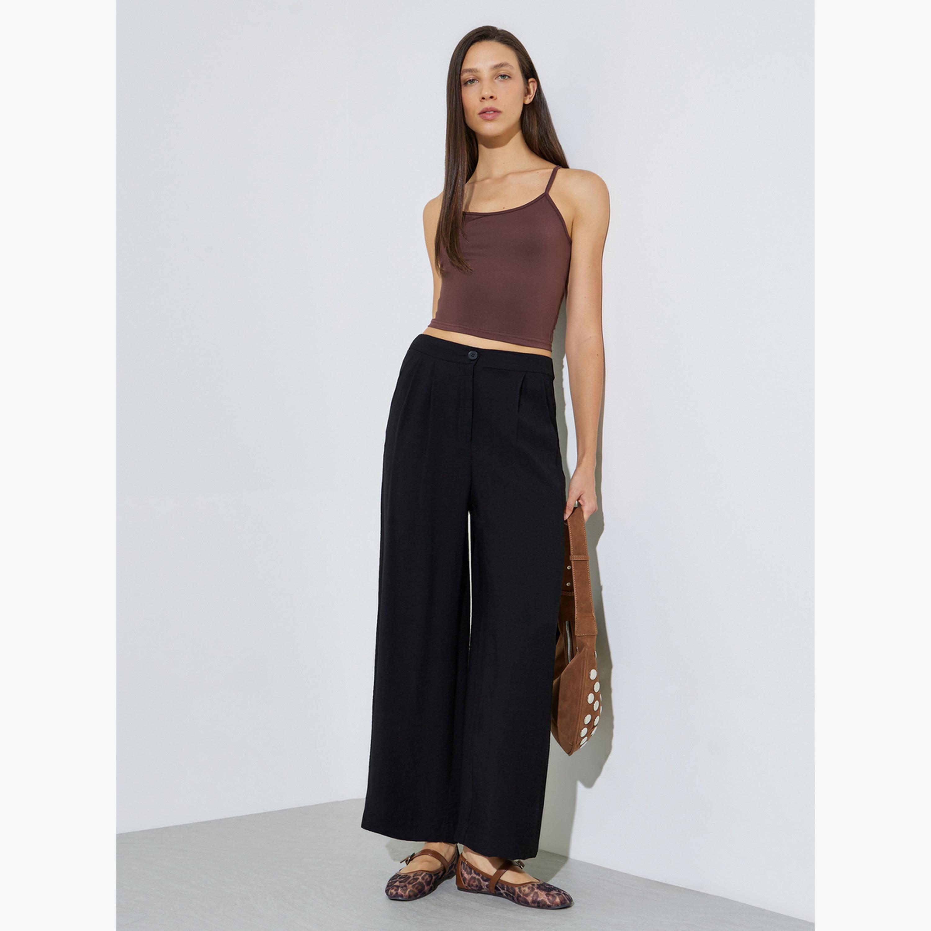 Styli Black Wide Leg Pleated Trousers with Side Pocket-women-clothing-bottoms-joggers-image-2