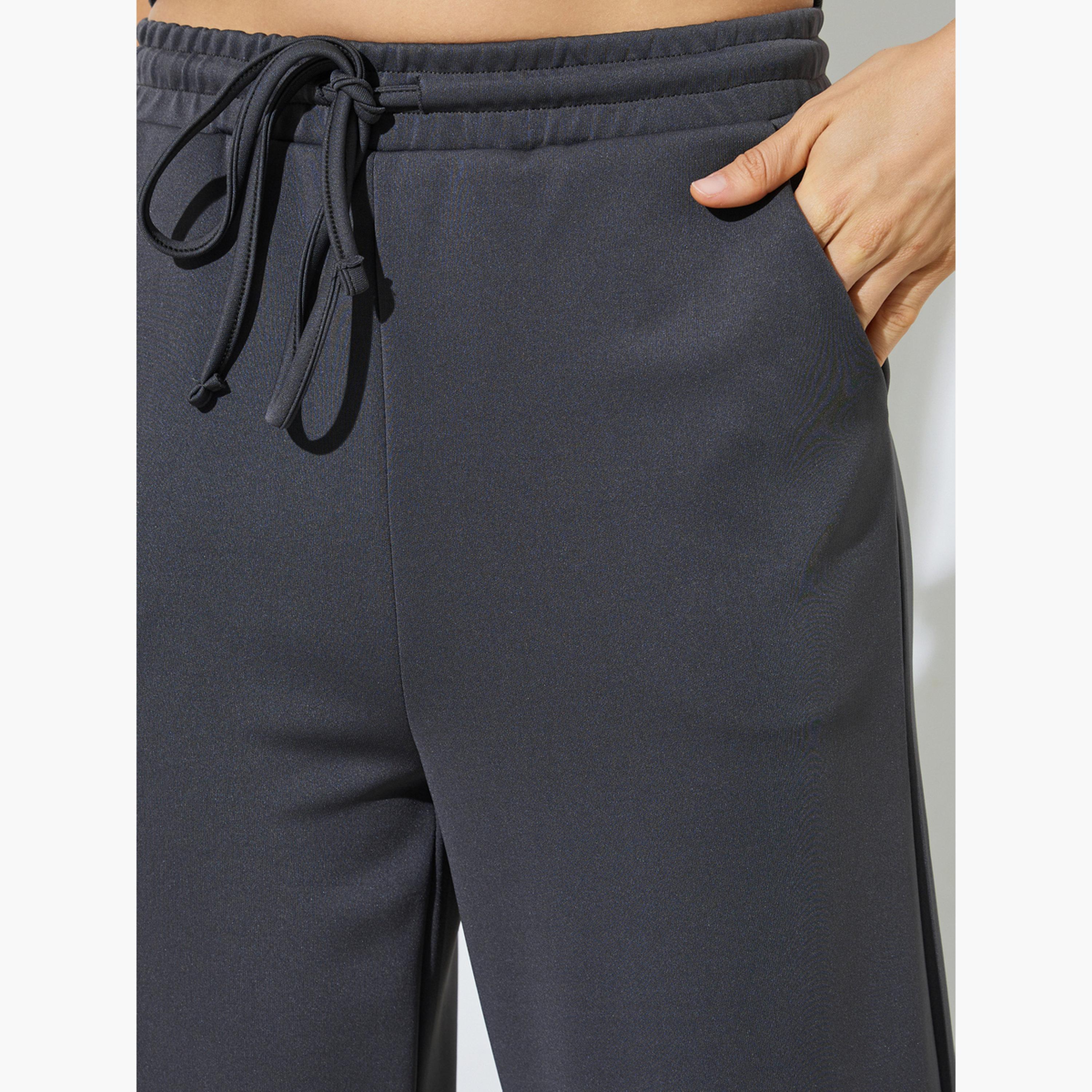 ستايلي - بنطال رياضي رمادي واسع الساقين برباط-women-clothing-bottoms-joggers-image-3