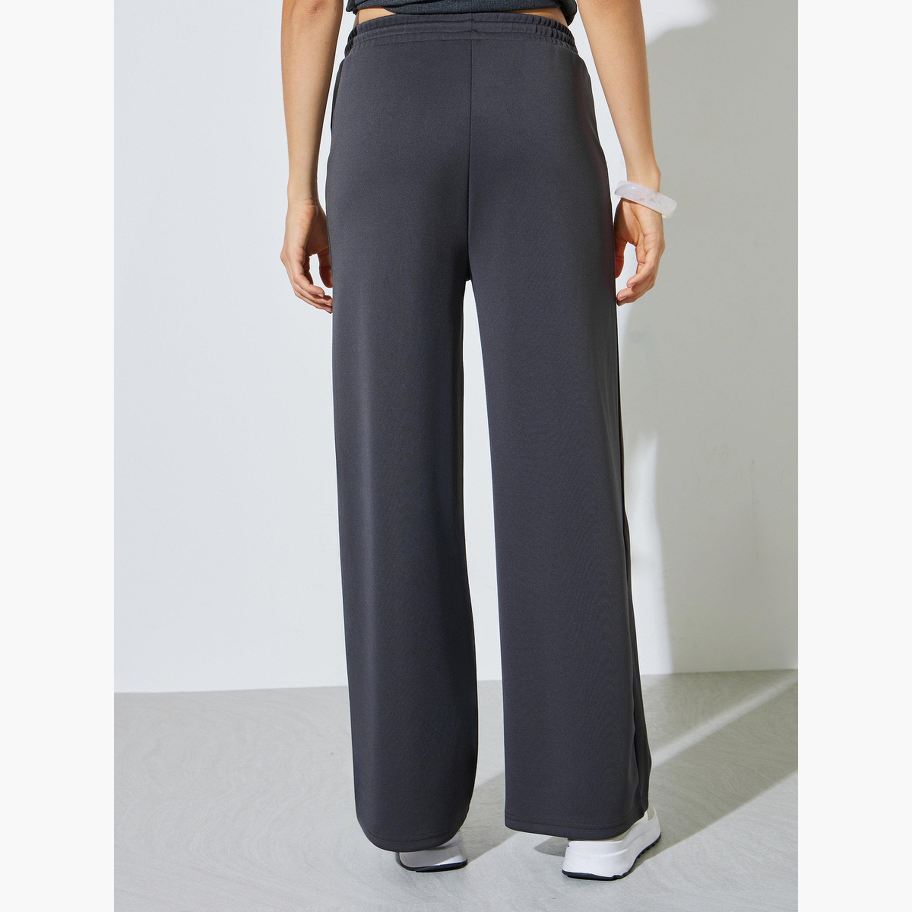 ستايلي - بنطال رياضي رمادي واسع الساقين برباط-women-clothing-bottoms-joggers-image-4