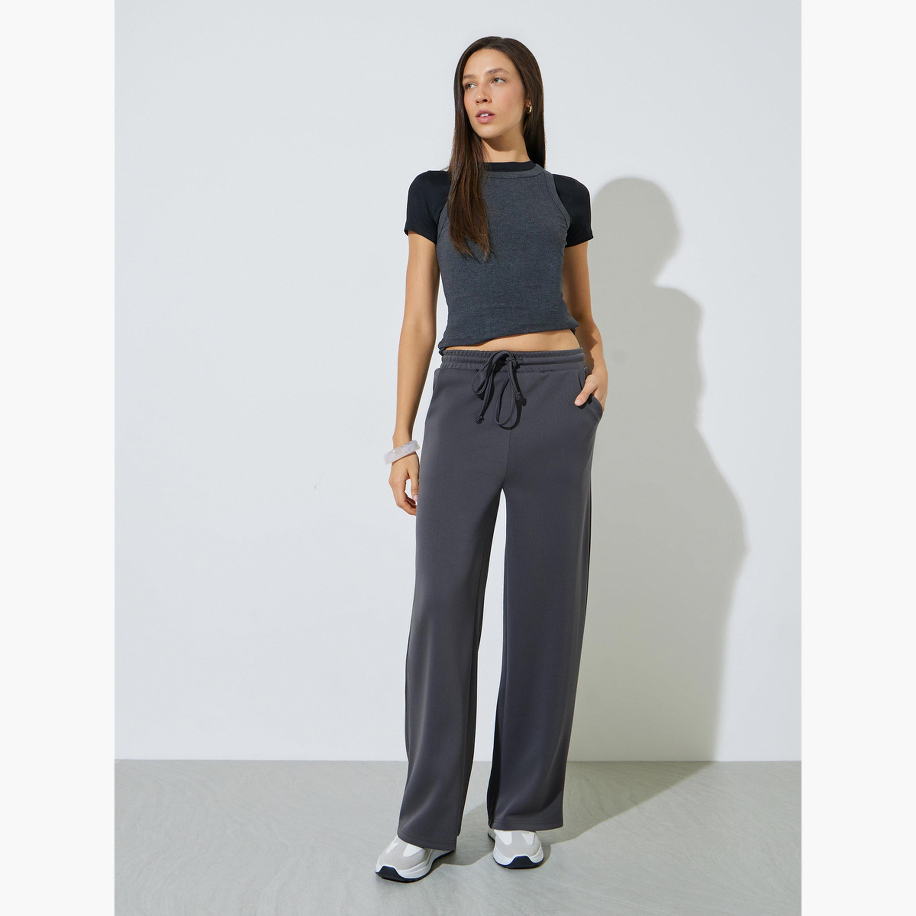 ستايلي - بنطال رياضي رمادي واسع الساقين برباط-women-clothing-bottoms-joggers-image-5