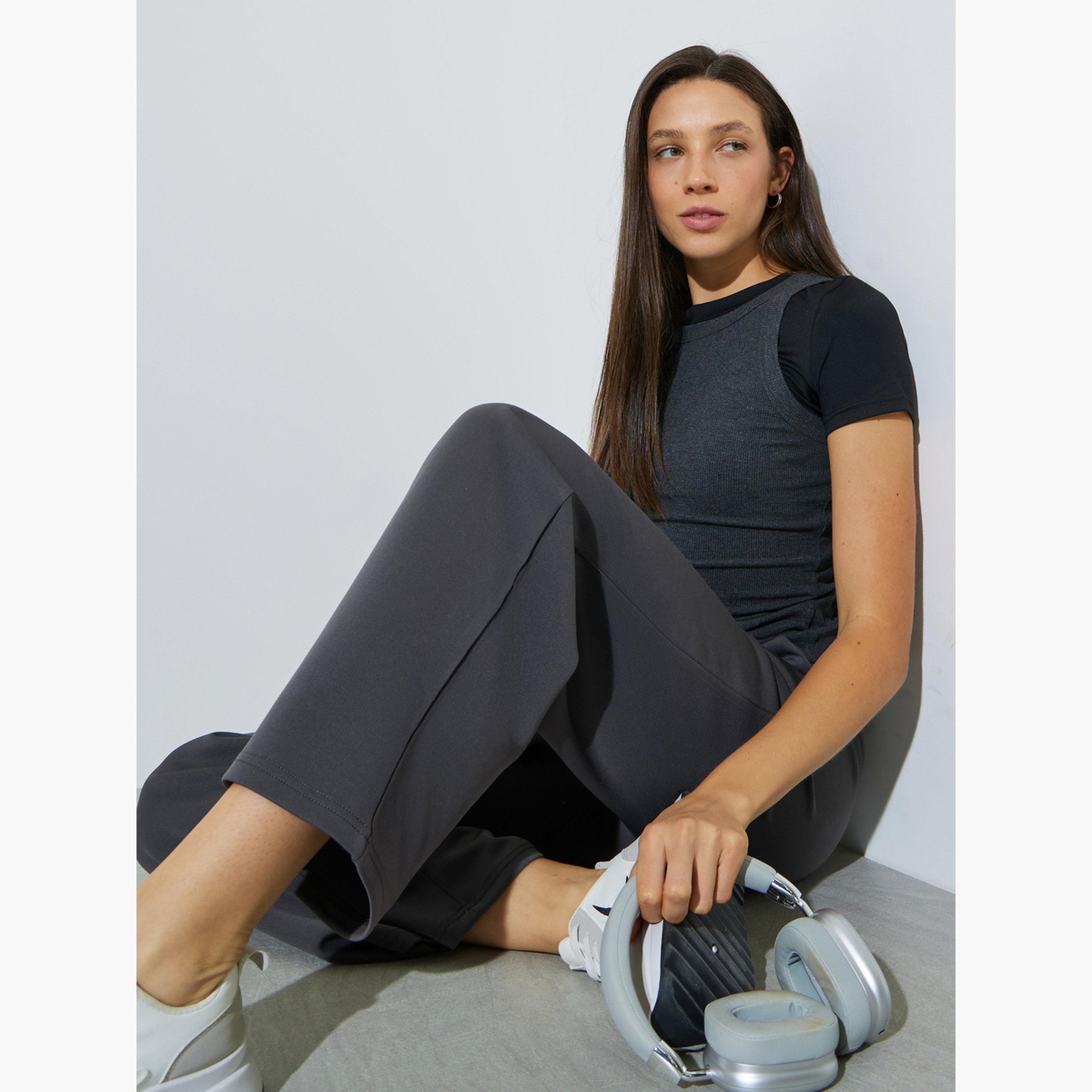 ستايلي - بنطال رياضي رمادي واسع الساقين برباط-women-clothing-bottoms-joggers-image-6