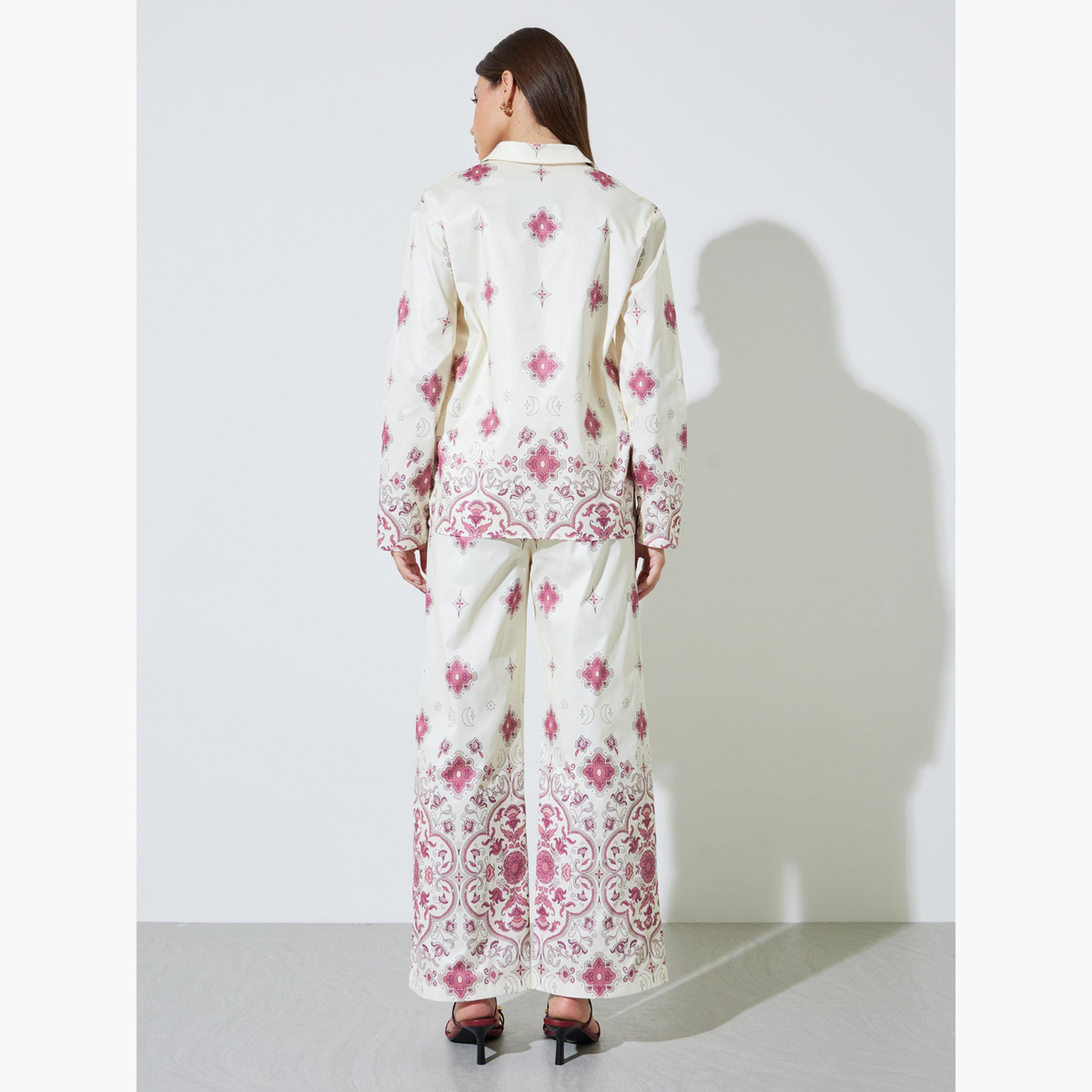 طقم منسق من بنطال بأرجل واسعة وبلوزة مطبوعة-women-clothing-coordsets-image-3