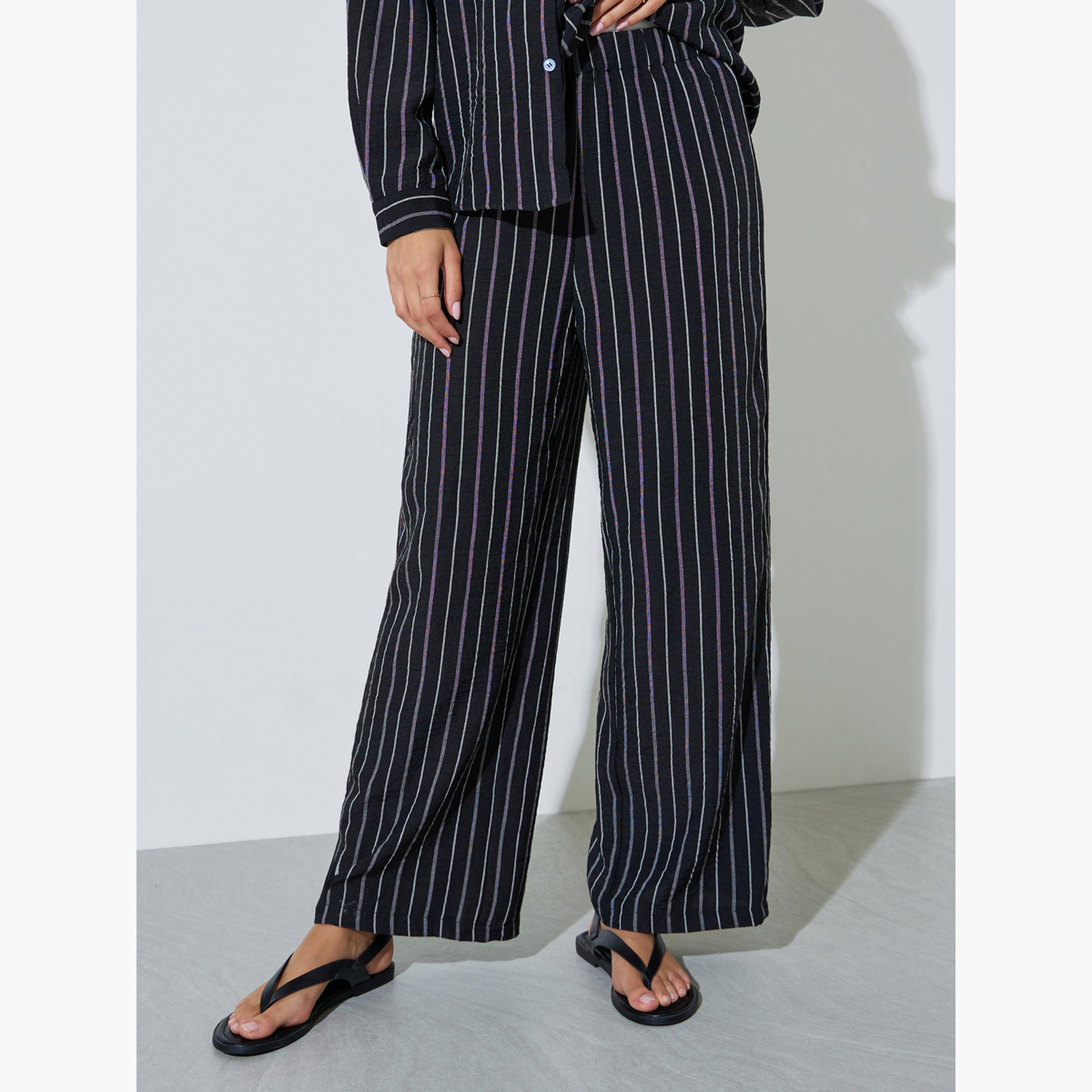 طقم منسق من بنطال وقميص بنقشة خطوط-women-clothing-coordsets-image-4