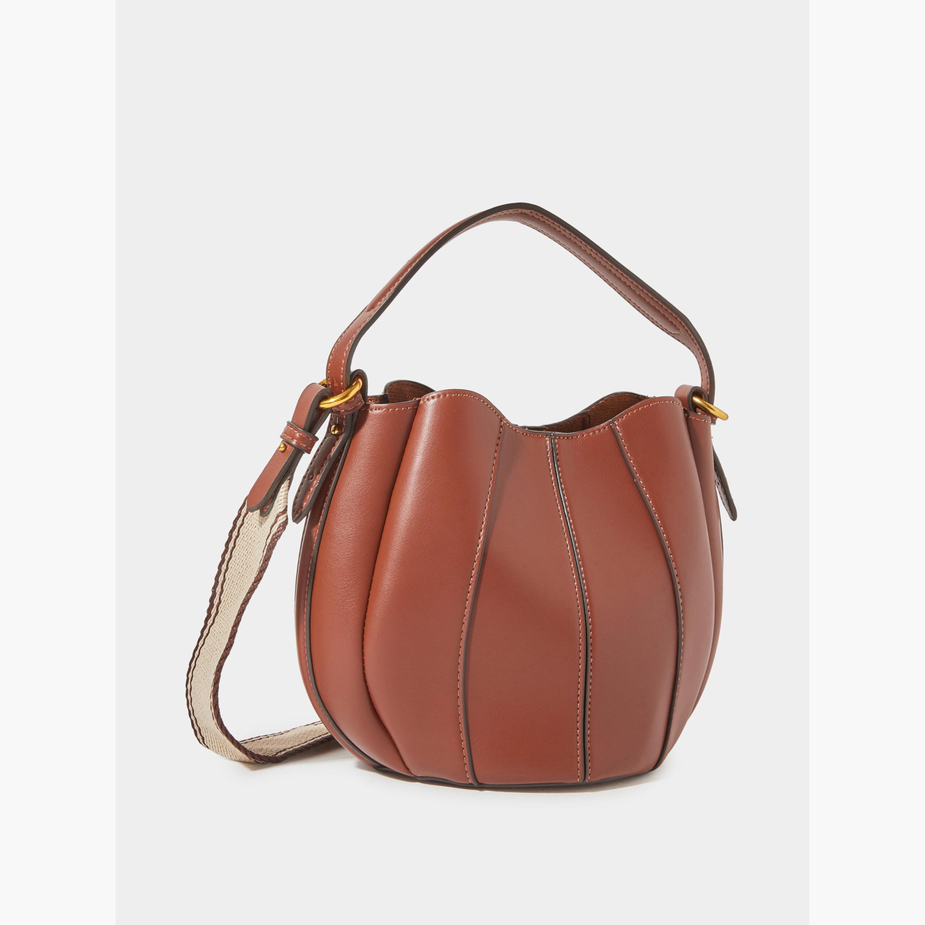 ستايلي - شنطة دلو بنية اللون من الجلد الصناعي مع جيب-women-bagsandwallets-handbags-image-4