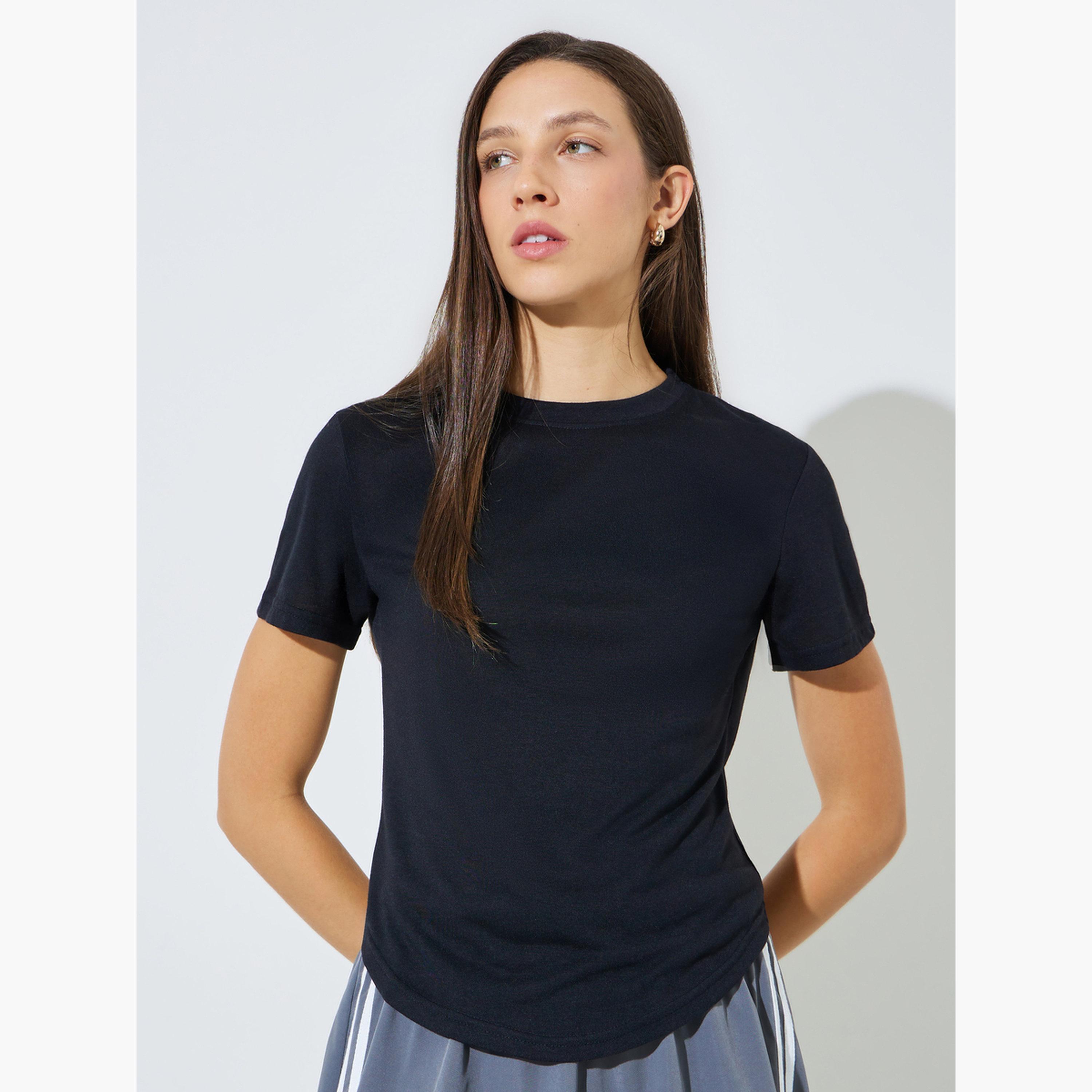 تيشيرت بقصة عادية وحافة منحنية-women-clothing-tshirts-image-1