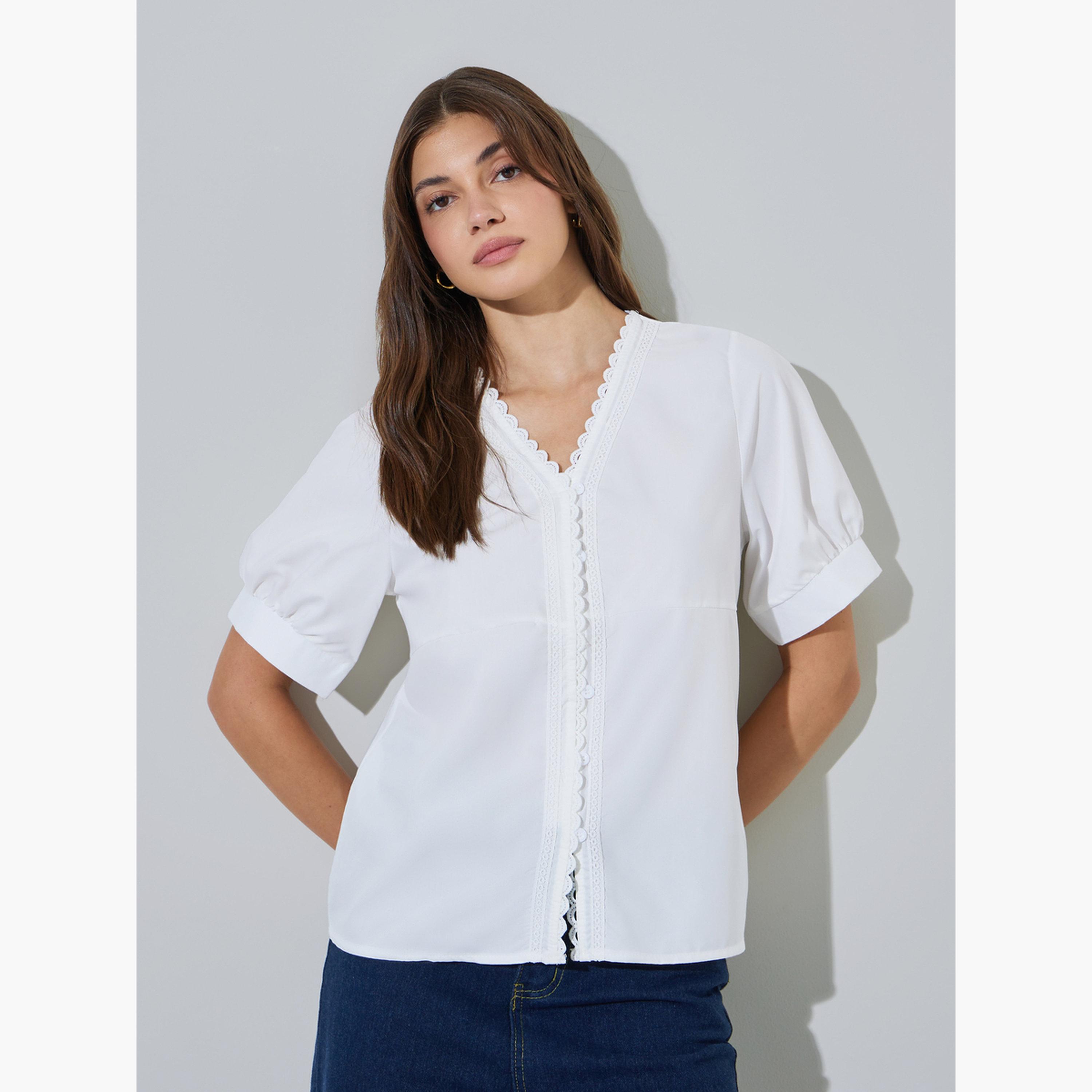 بلوزة بأكمام قصيرة وتفاصيل دانتيل-women-clothing-shirtsandblouses-blouses-image-1