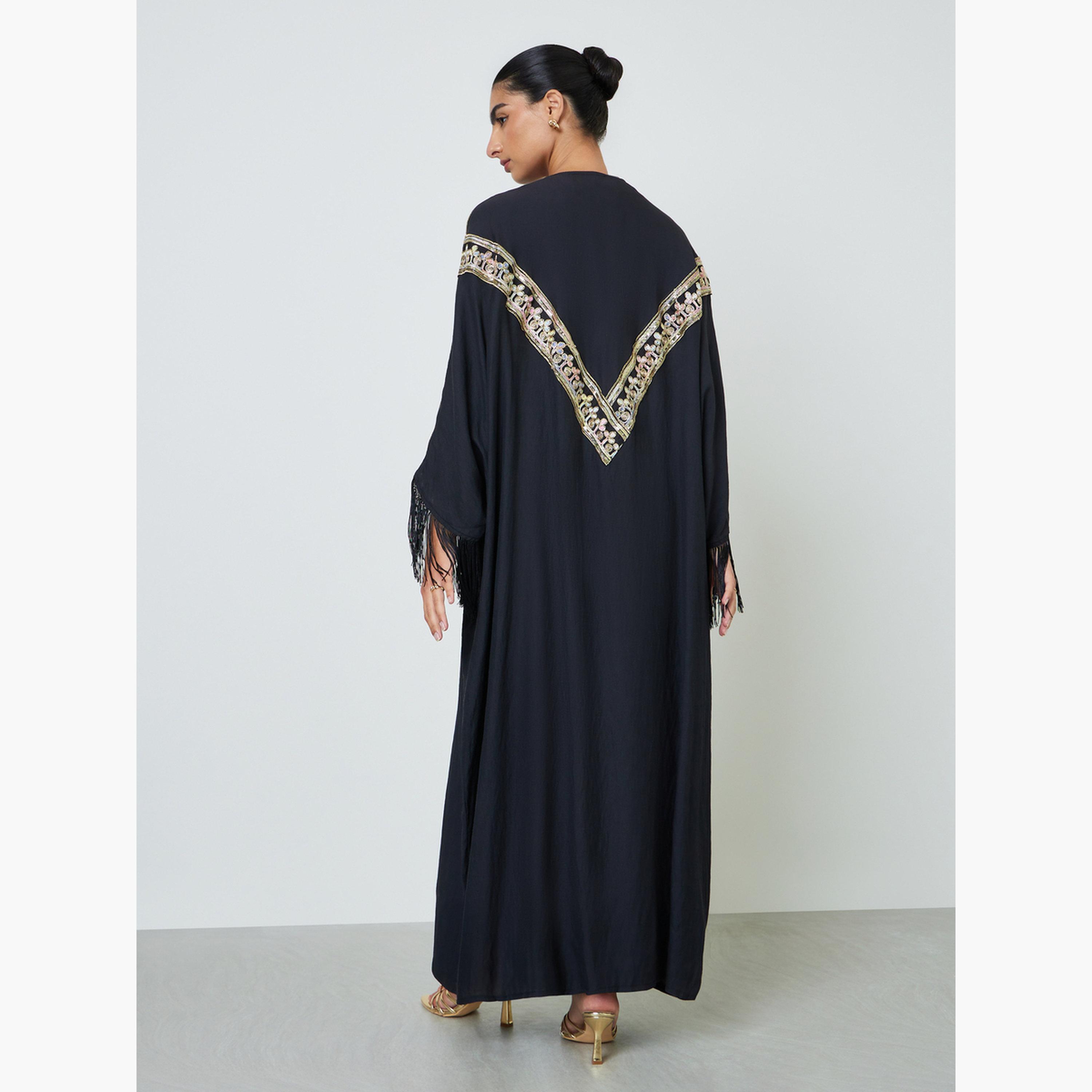 عباية مزينة بالترتر وتفاصيل شراشيب عند الأساور-women-arabicclothing-abayas-image-4