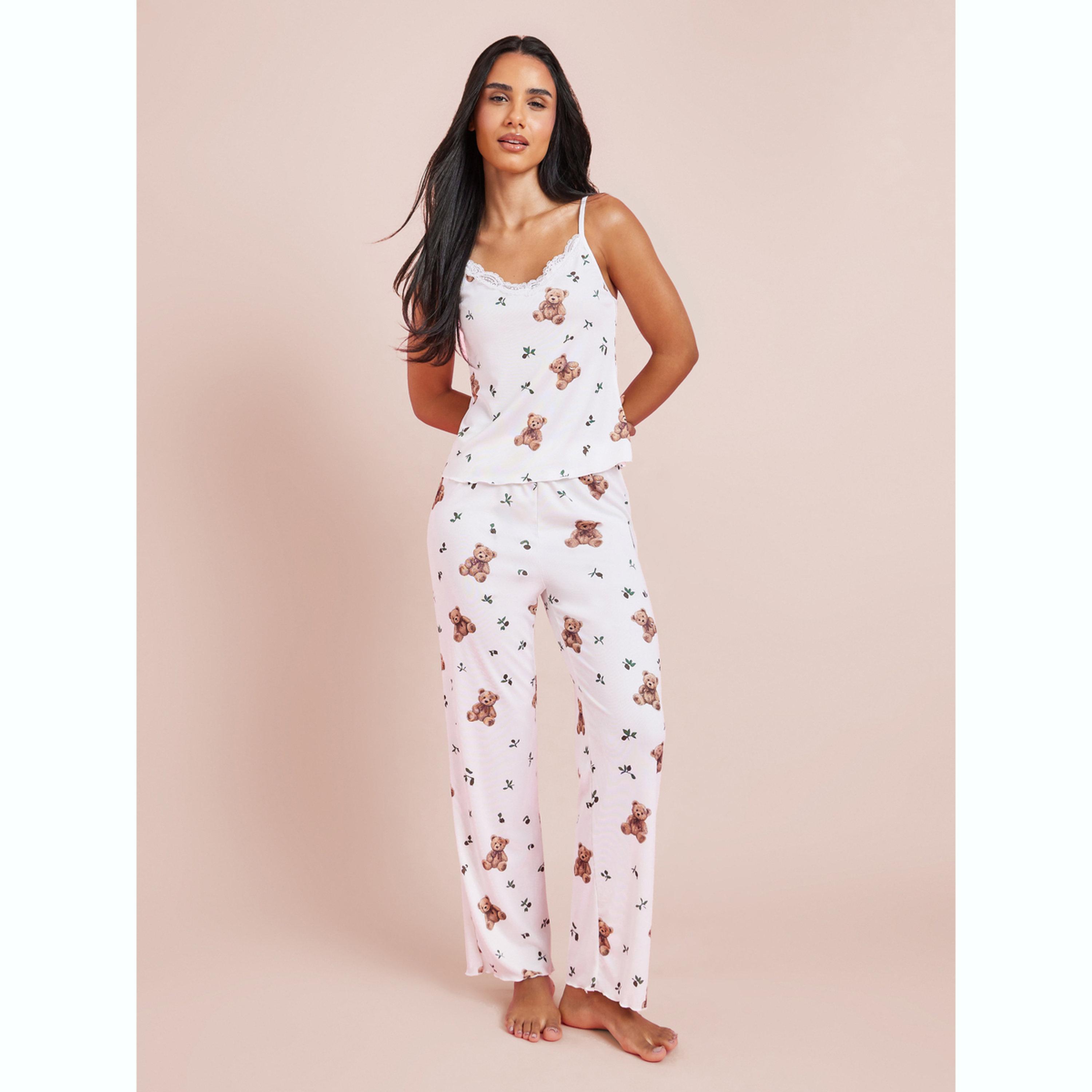 طقم بيجاما من بنطال وبلوزة كامي بتفاصيل دانتيل وطبعة دب-women-clothing-nightwear-pyjamas-longsets-image-1
