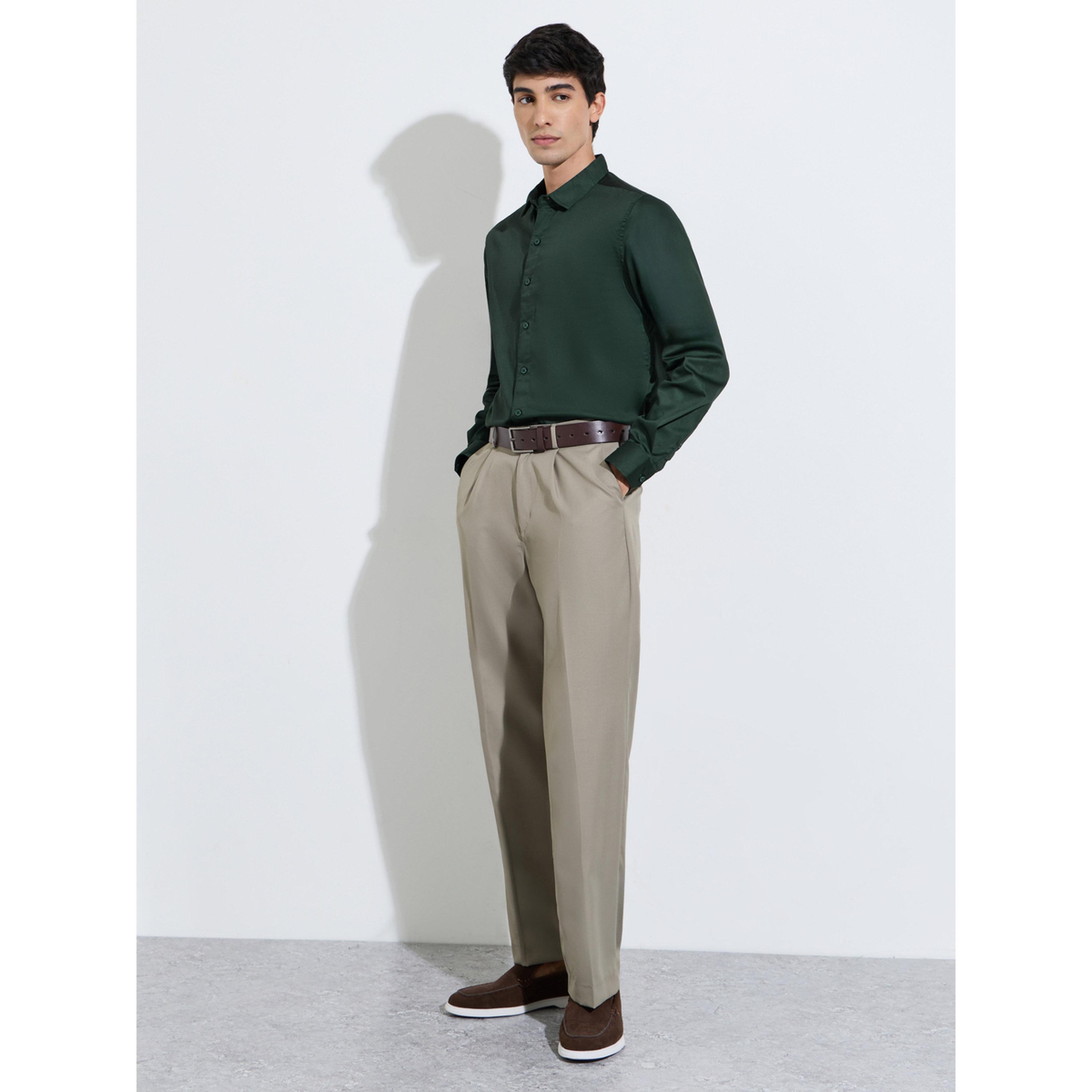 بلوزة سليم فيت ساتان سادة بأكمام طويلة باللون الأخضر الداكن-men-clothing-shirts-image-2