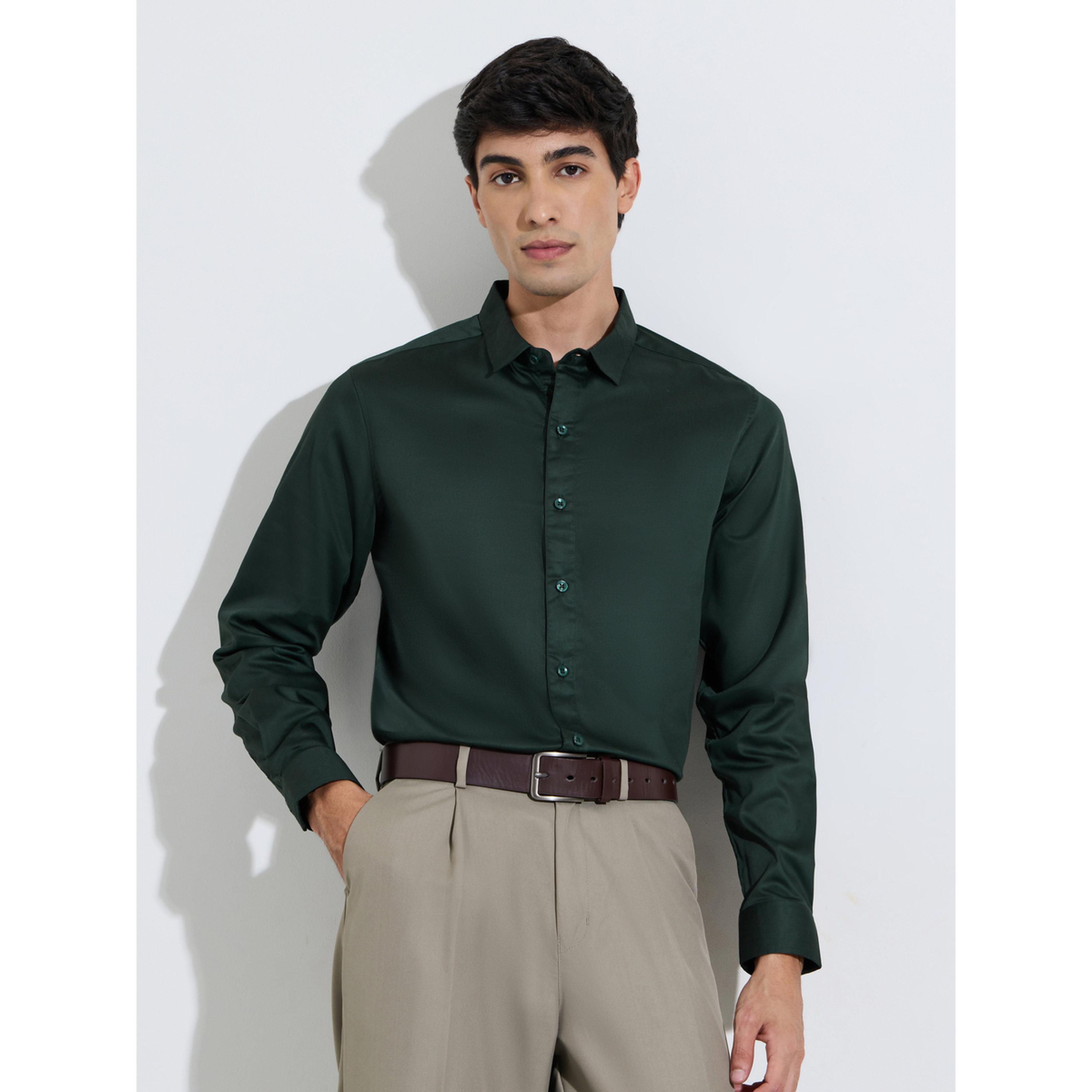بلوزة سليم فيت ساتان سادة بأكمام طويلة باللون الأخضر الداكن-men-clothing-shirts-image-4