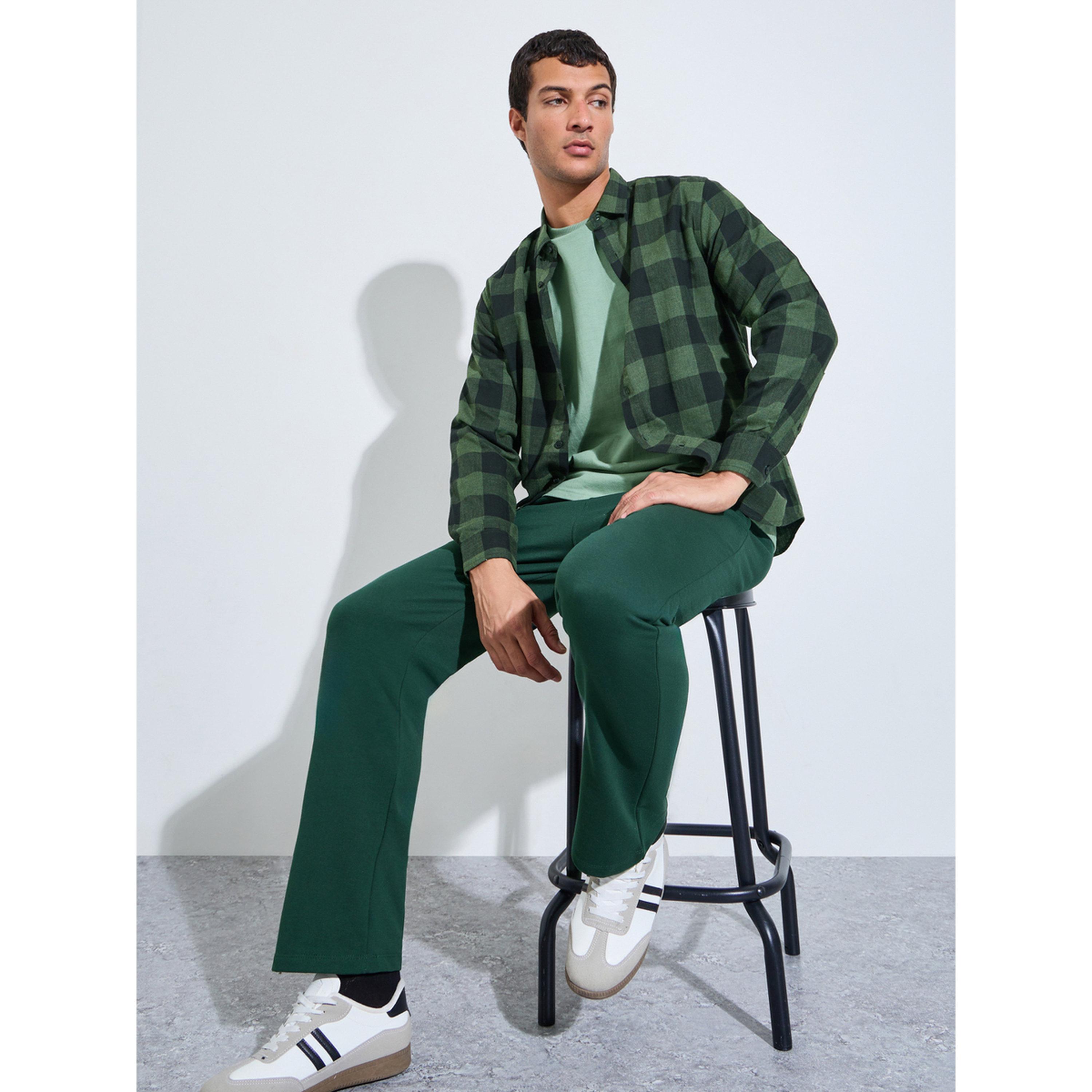 بنطال رجالي سادة بقصة مستقيمة وتفاصيل جيب-men-clothing-joggers-image-3