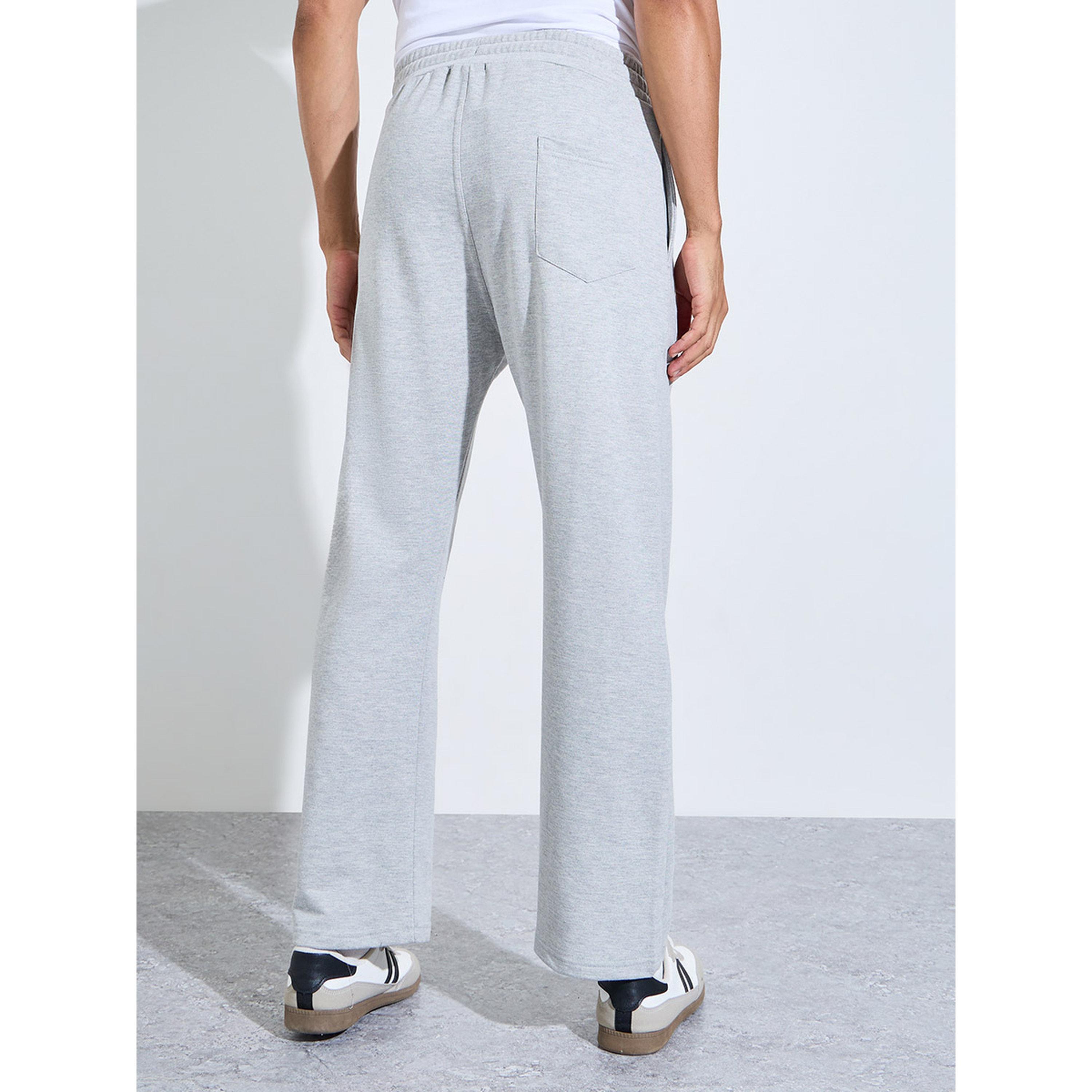 جوغر بقصة مريحة وحافة مفتوحة للرجال-men-clothing-joggers-image-4