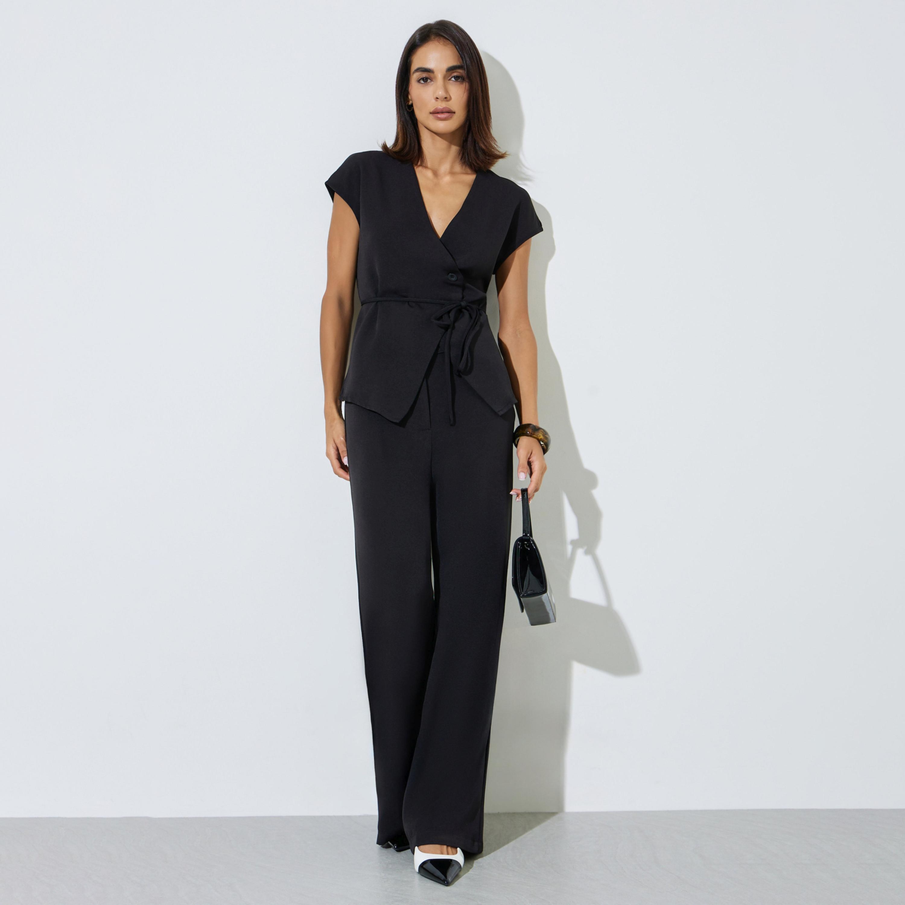 ستايلي - طقم مكون من بلوزة سوداء ملفوفة وبنطال واسع الساقين-women-clothing-coordsets-image-1