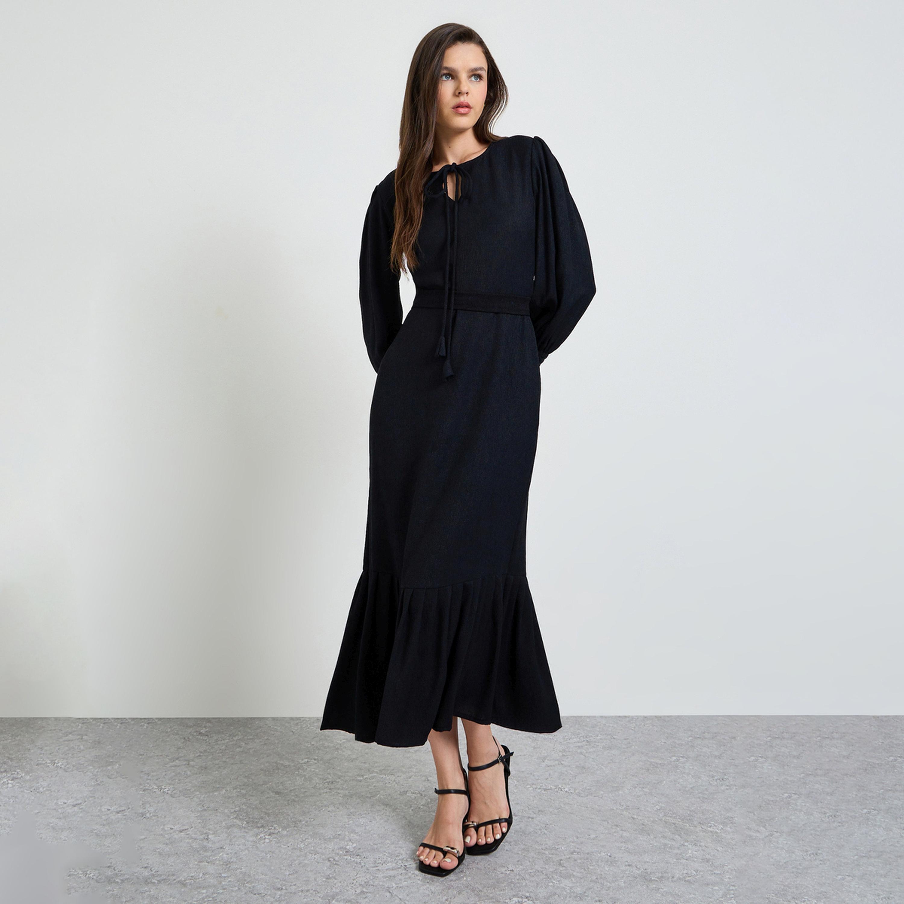 فستان طويل بتفاصيل بارزة الملمس برابطة عنق-women-clothing-dresses-image-1
