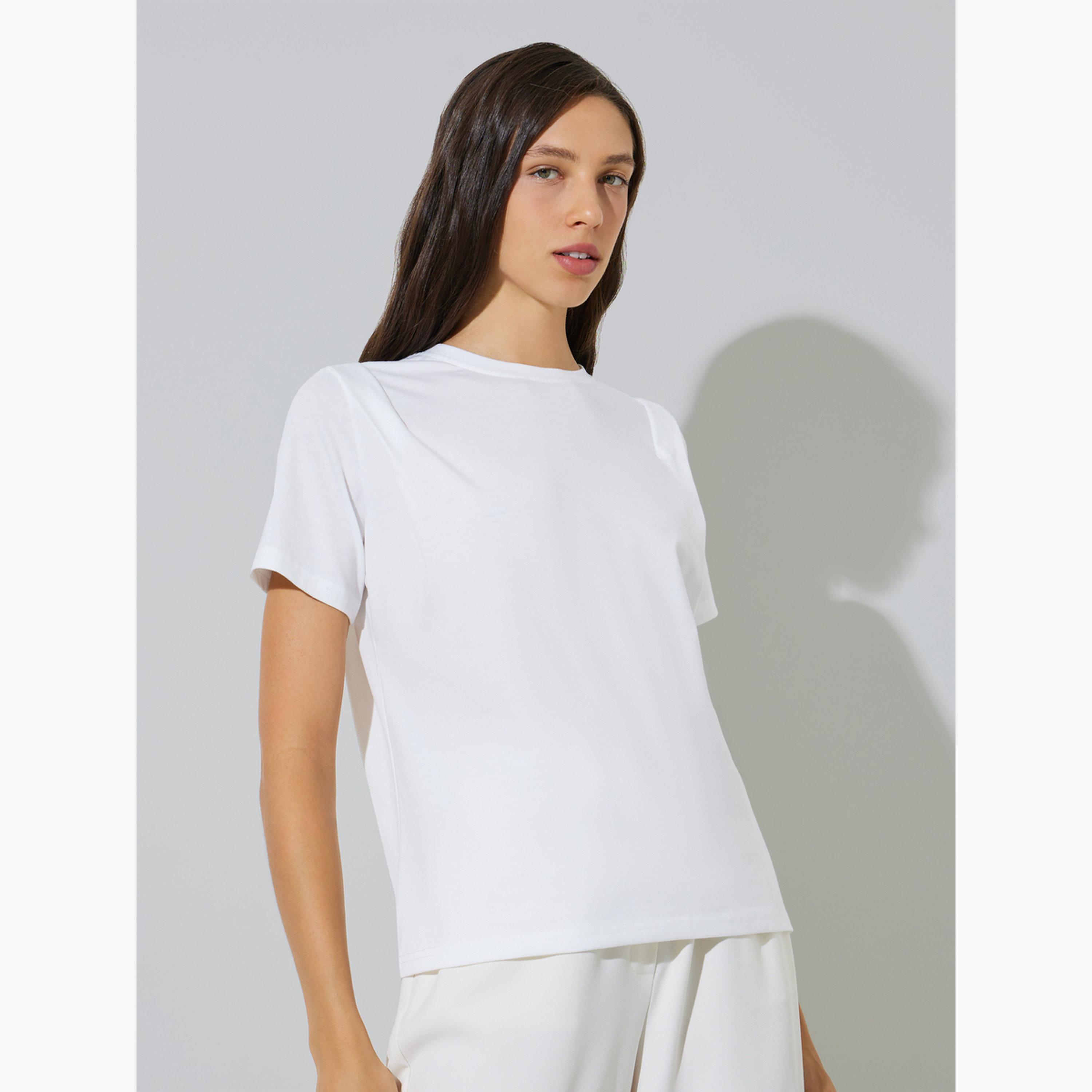 تيشيرت بقصة عادية وياقة دائرية-women-clothing-tshirts-image-1