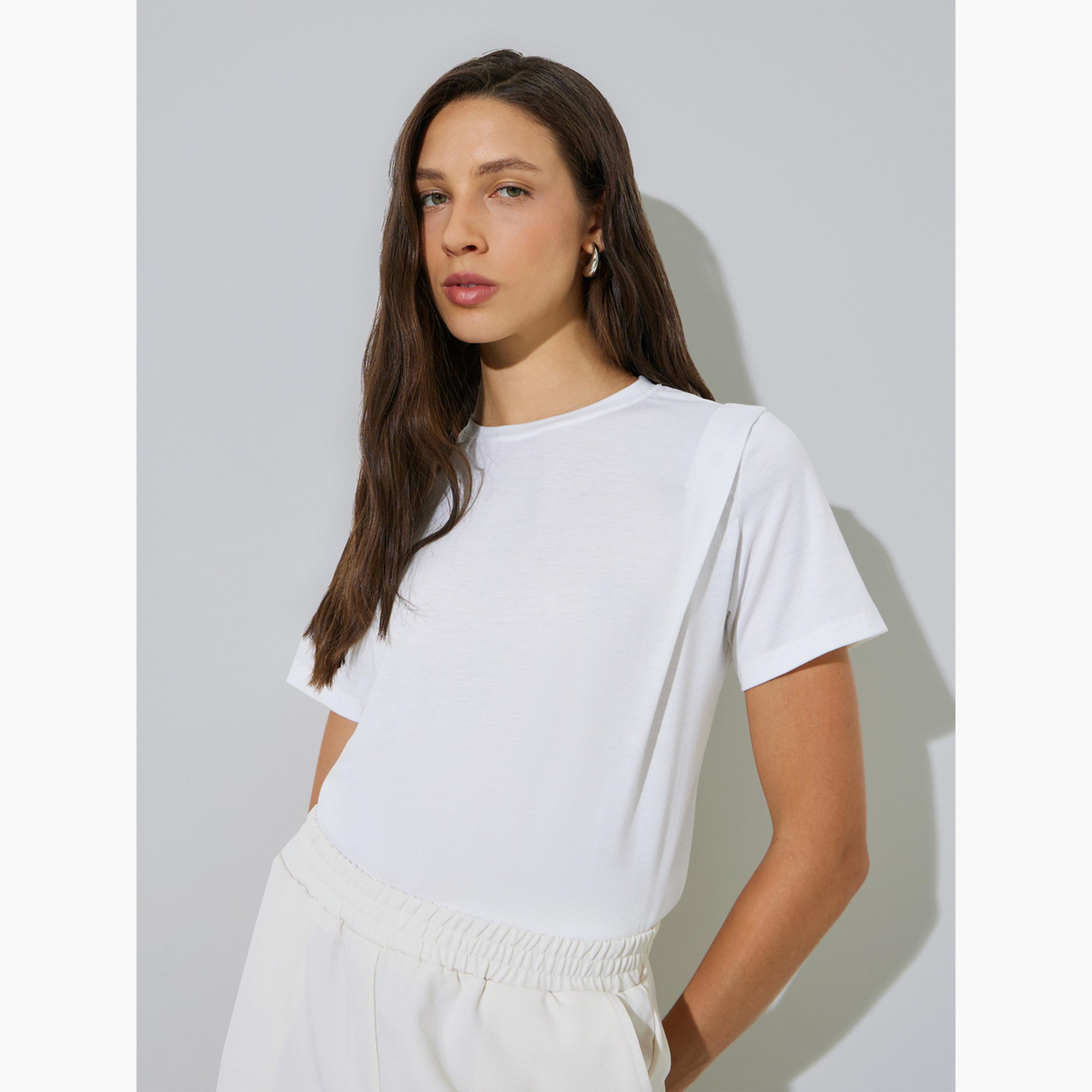 تيشيرت بقصة عادية وياقة دائرية-women-clothing-tshirts-image-3