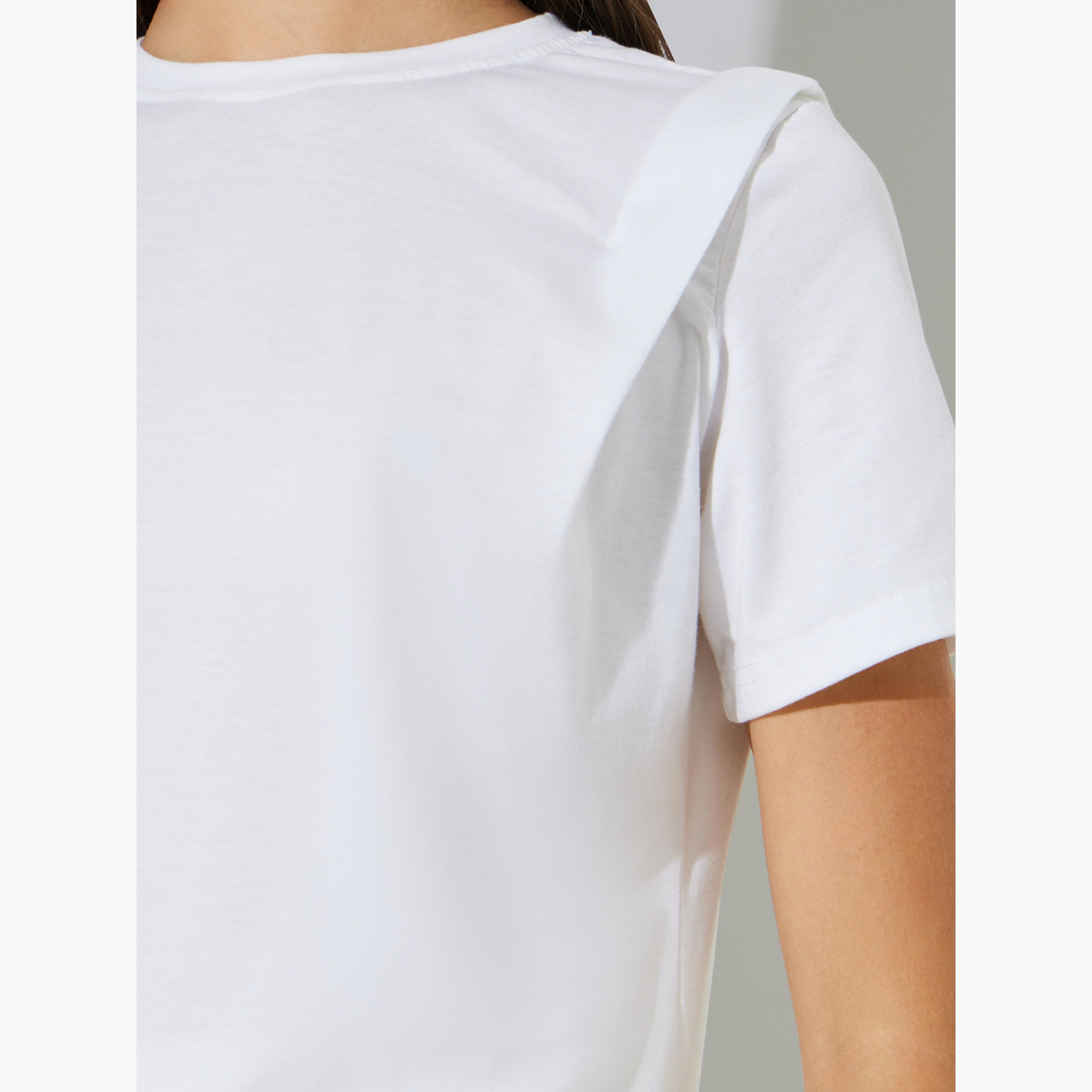تيشيرت بقصة عادية وياقة دائرية-women-clothing-tshirts-image-5