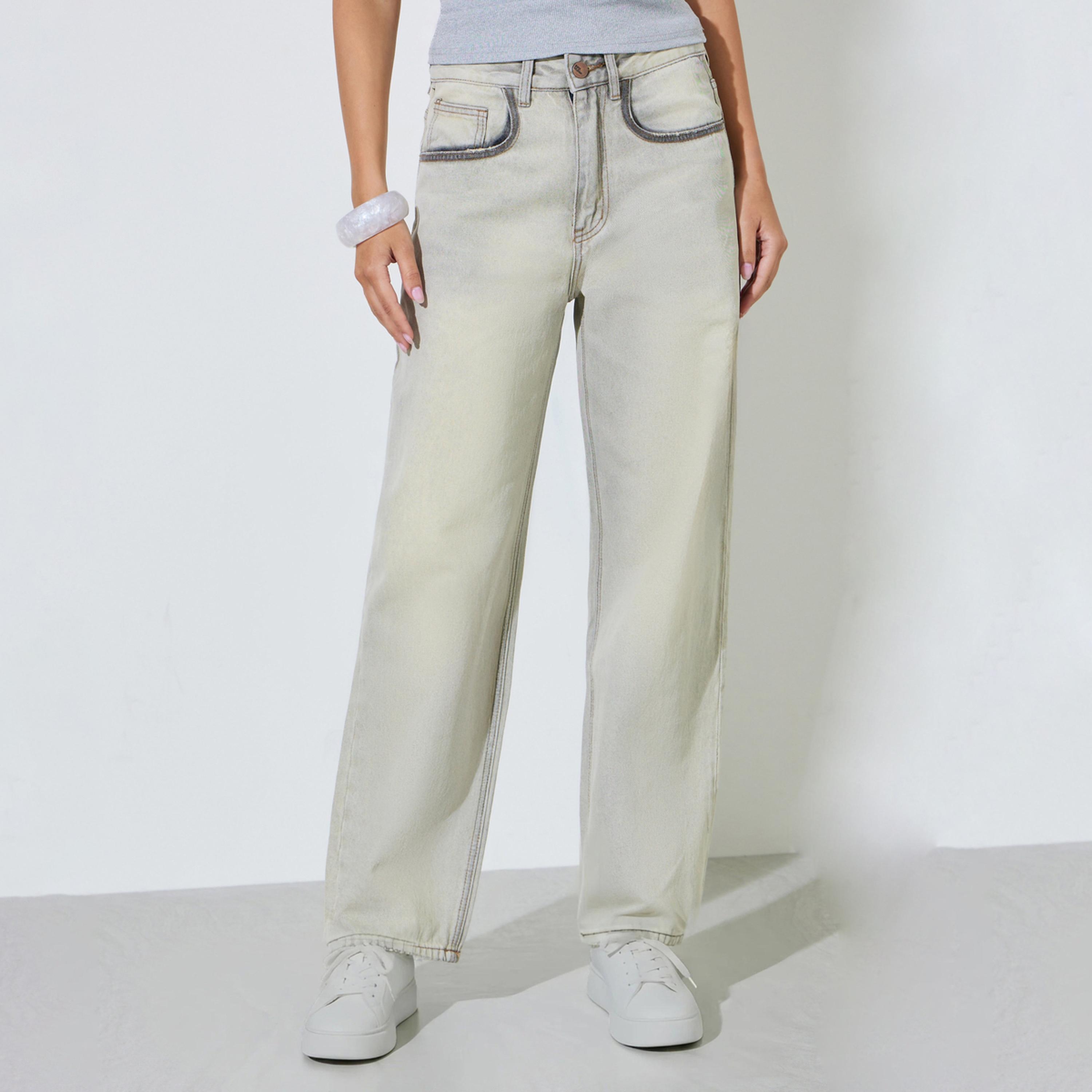 ستايلي - بنطلون جينز أزرق فاتح بخصر متوسط ​​وساق واسعة-women-clothing-bottoms-jeans-image-1