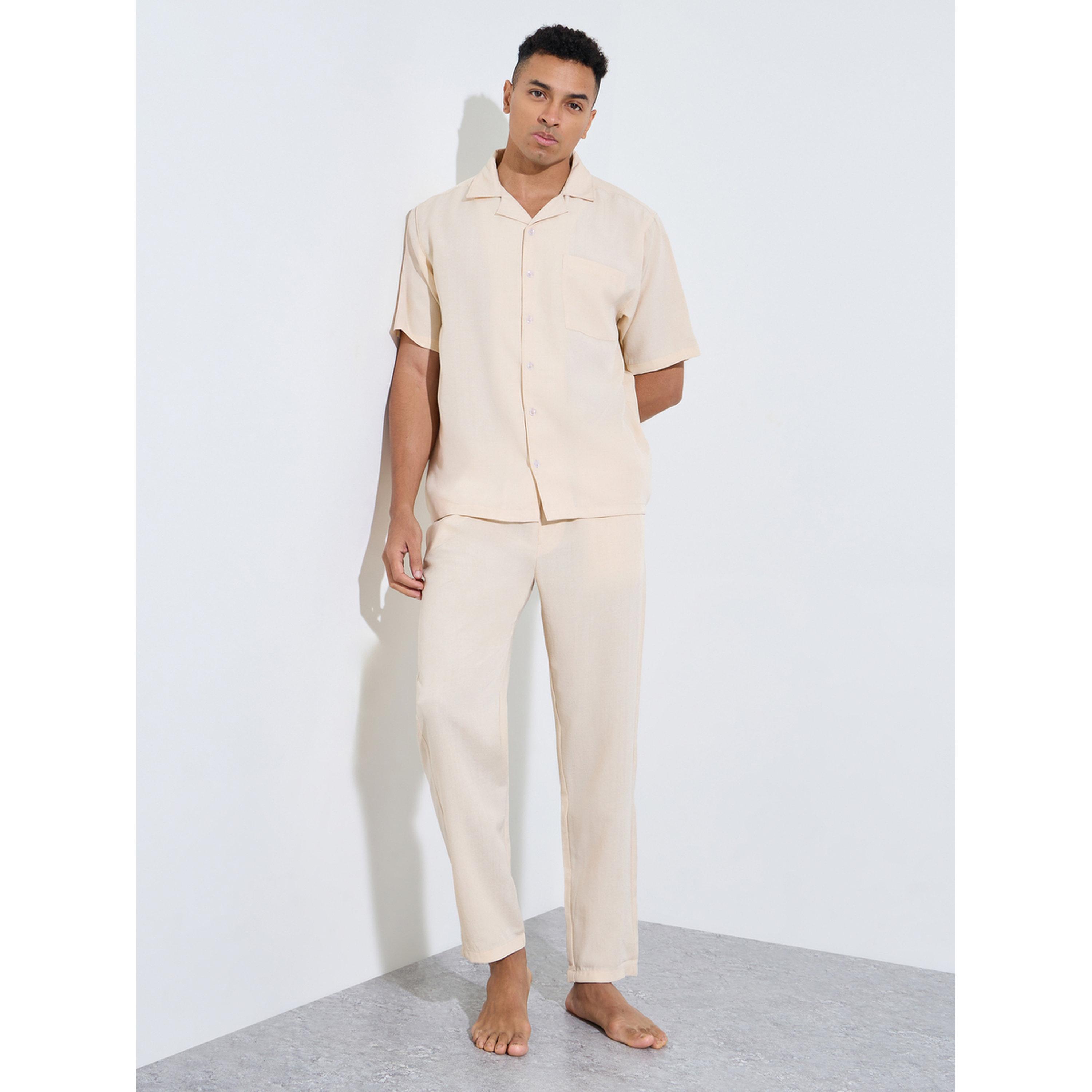 طقم بيجاما من بنطال بقصة مستقيمة وقميص بتفاصيل جيوب باللون الكريمي-men-clothing-nightwear-sets-image-1