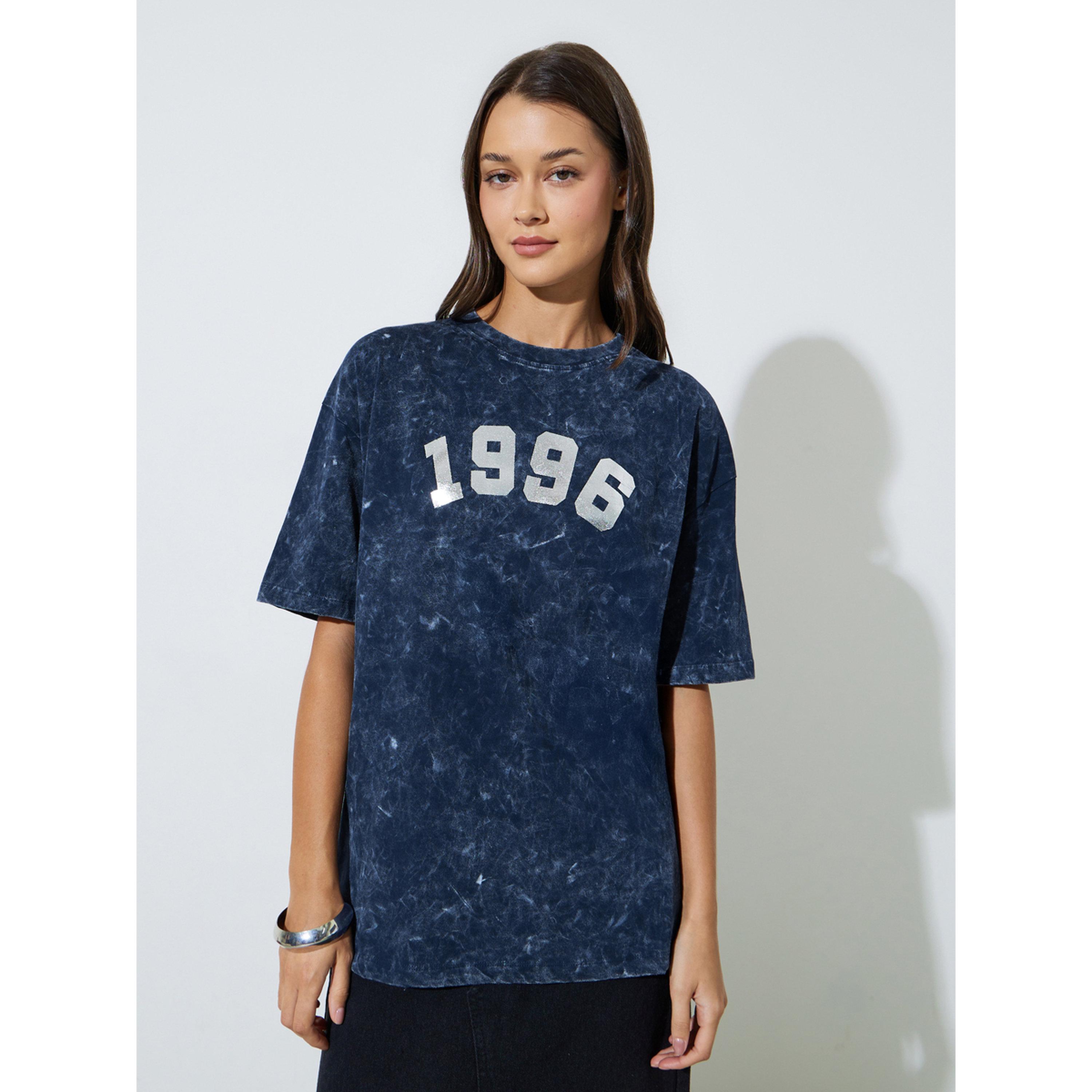 Styli Navy Blue Slogan Print Acid Wash Oversized T-Shirt-women-clothing-tshirts-image-1