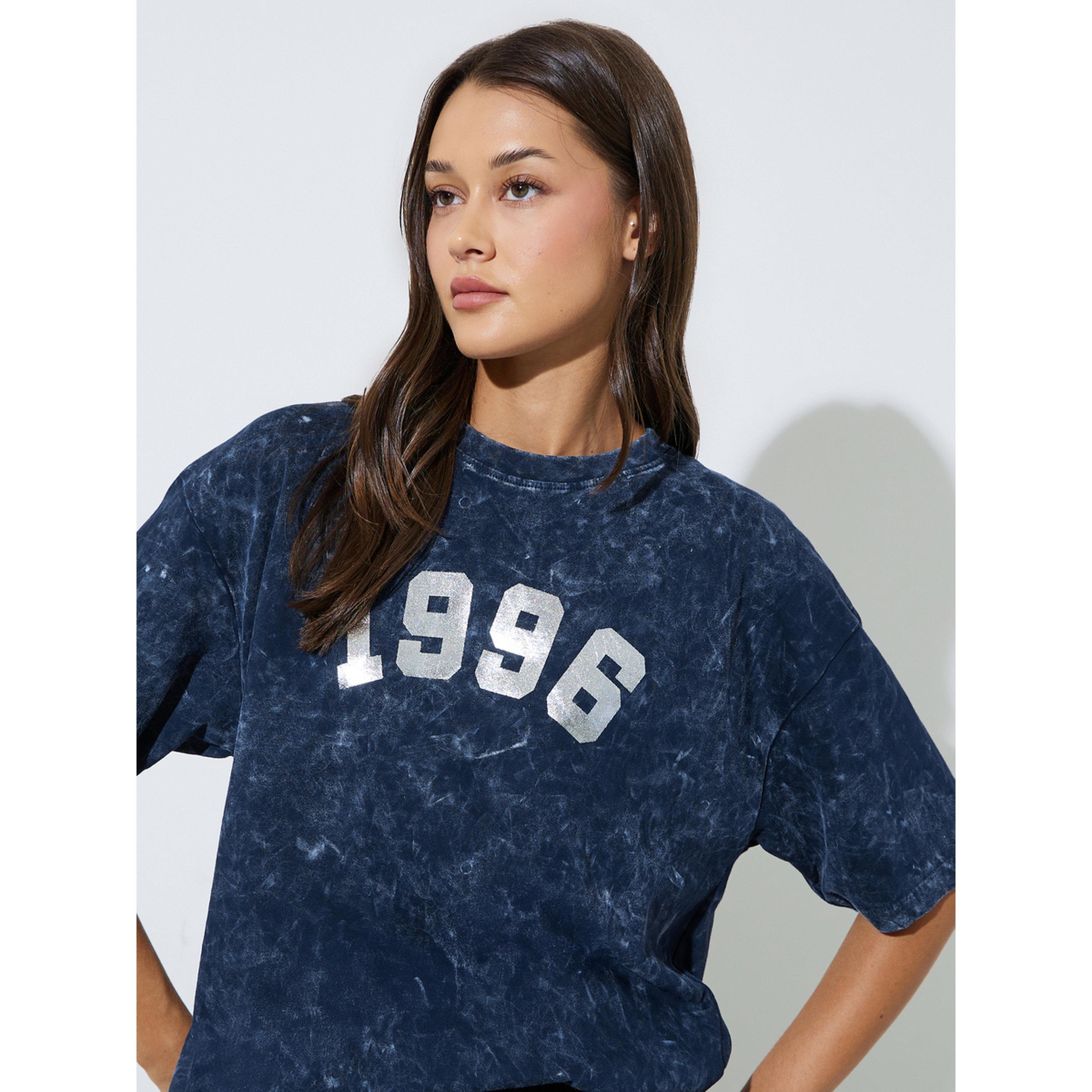 Styli Navy Blue Slogan Print Acid Wash Oversized T-Shirt-women-clothing-tshirts-image-3