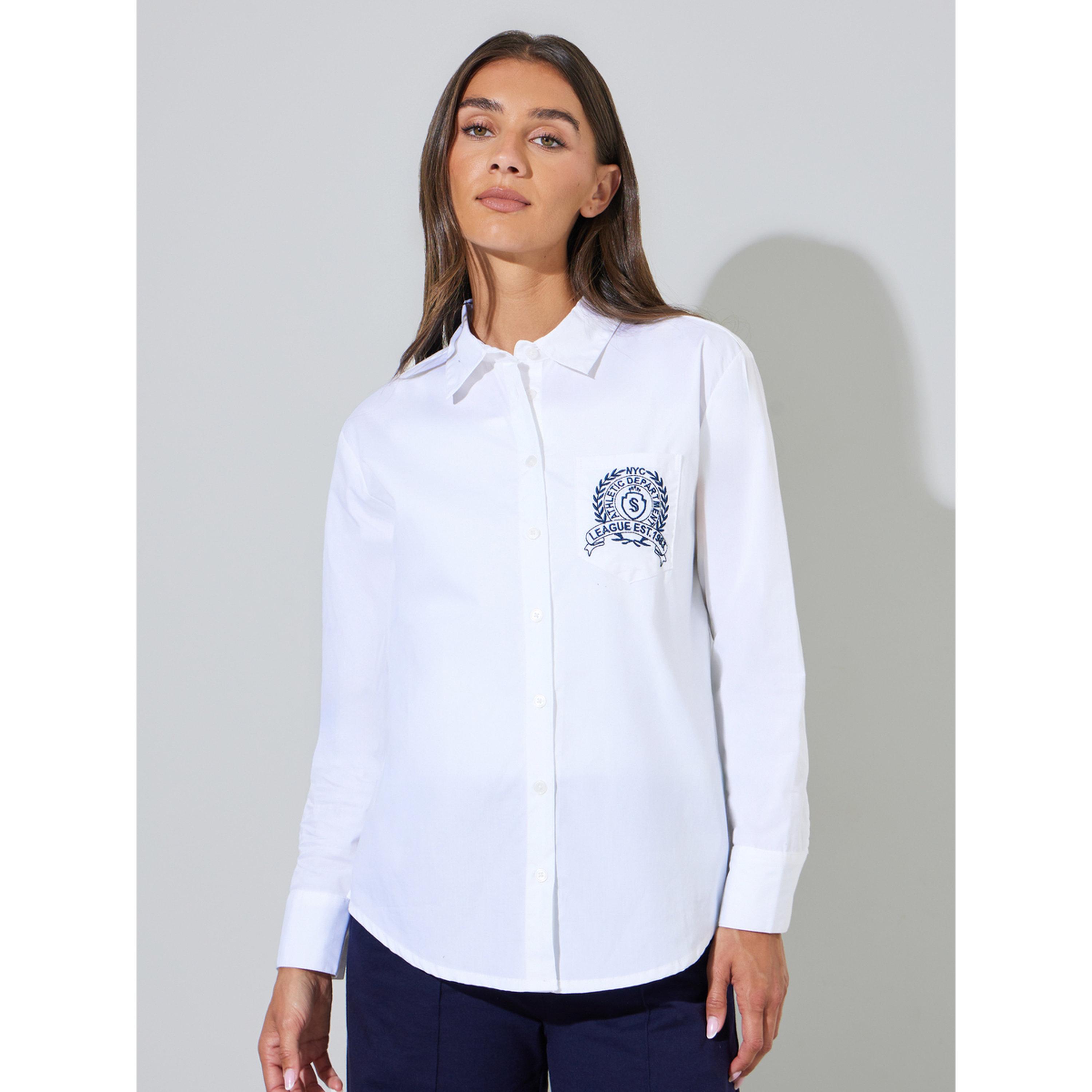ستايلي - قميص  أبيض مطرز بجيوب وقصة مريحة-women-clothing-shirtsandblouses-shirts-image-1