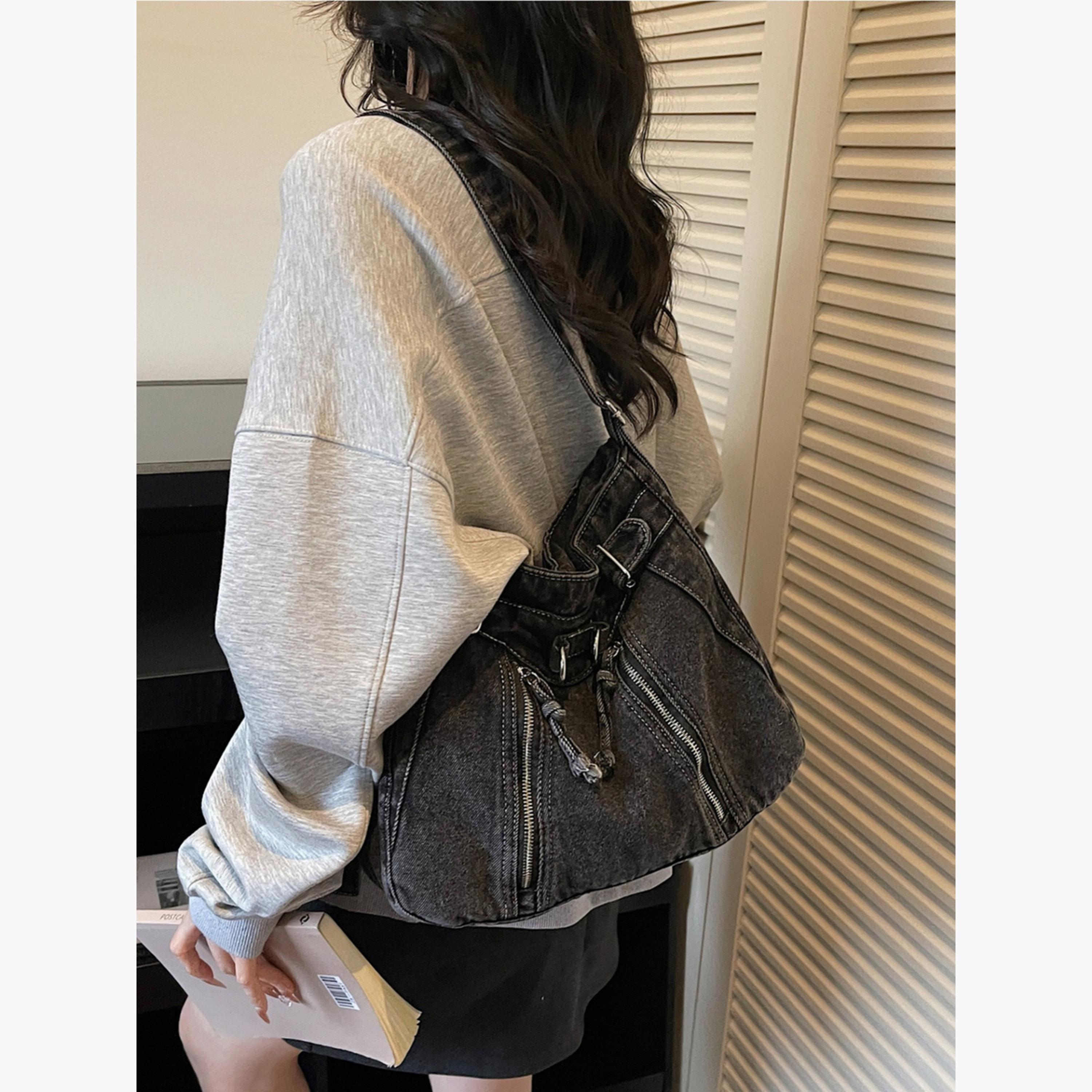 شنطة كتف دنيم بتفاصيل سحاب-women-bagsandwallets-handbags-image-2