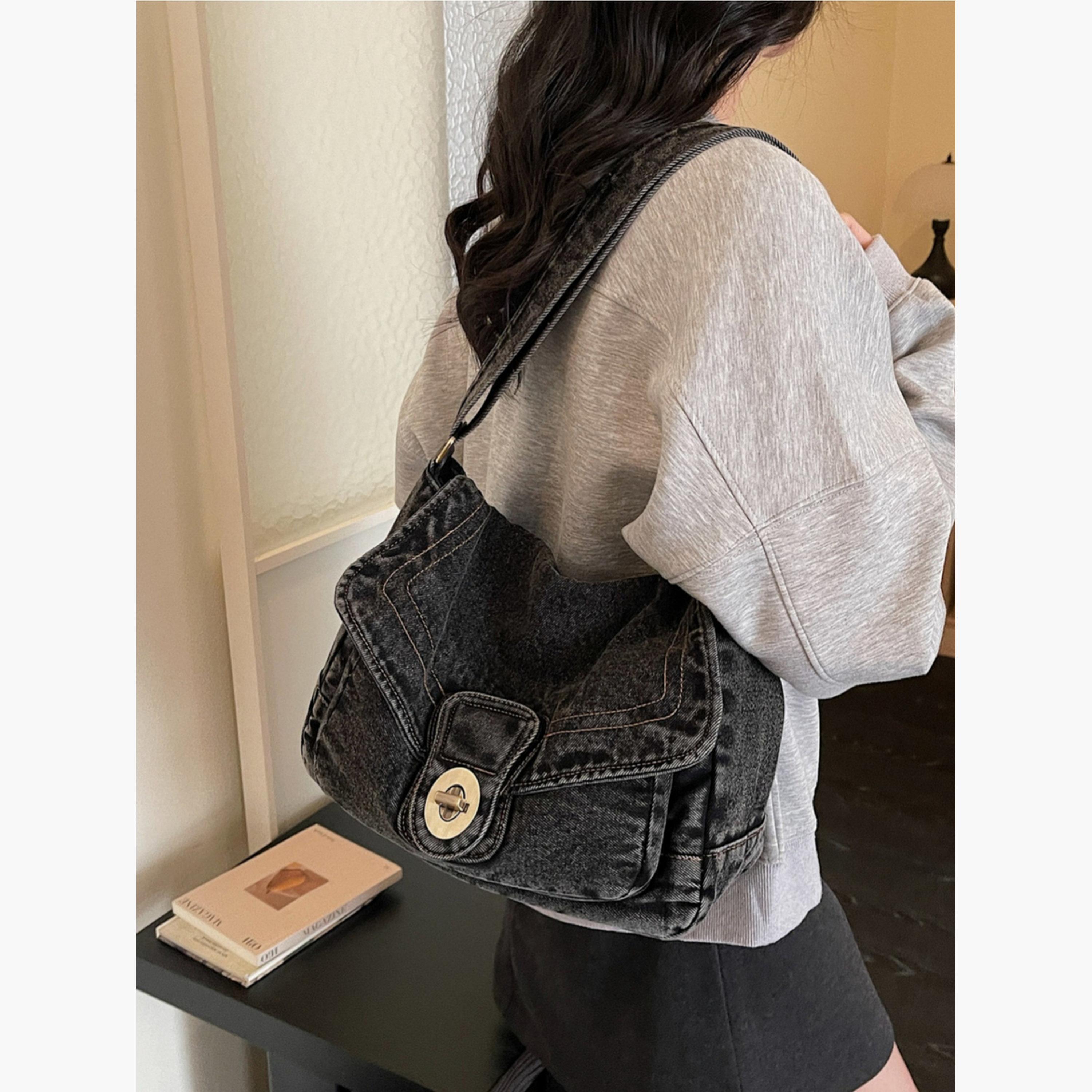 شنطة كتف دنيم بقفل دوار-women-bagsandwallets-handbags-image-4